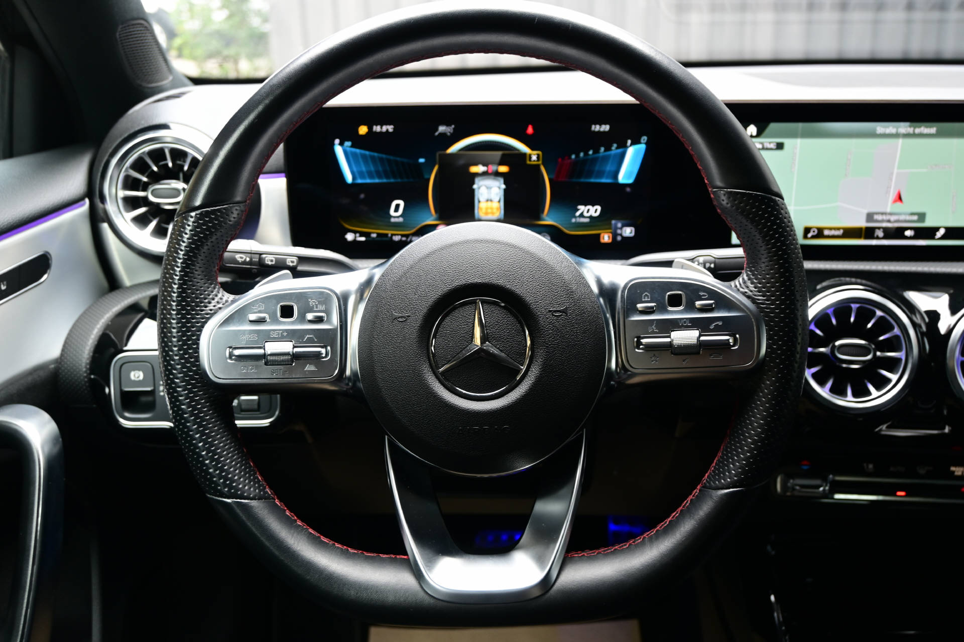 MERCEDES-BENZ A 35 AMG 4matic ** Pack Sport Black AMG**-image-18