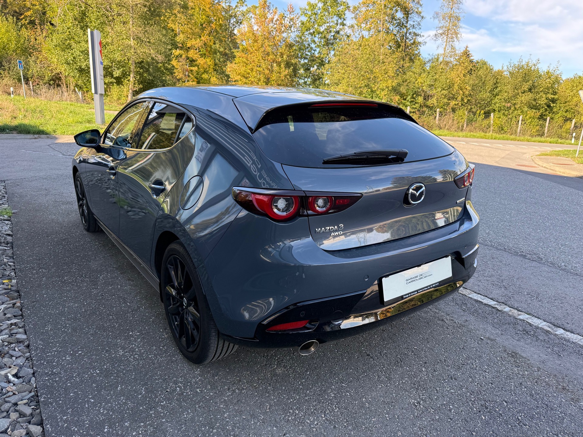 MAZDA 3 Hatchback SKYACTIV-X MHybrid 186 Homura AWD Automat-image-3