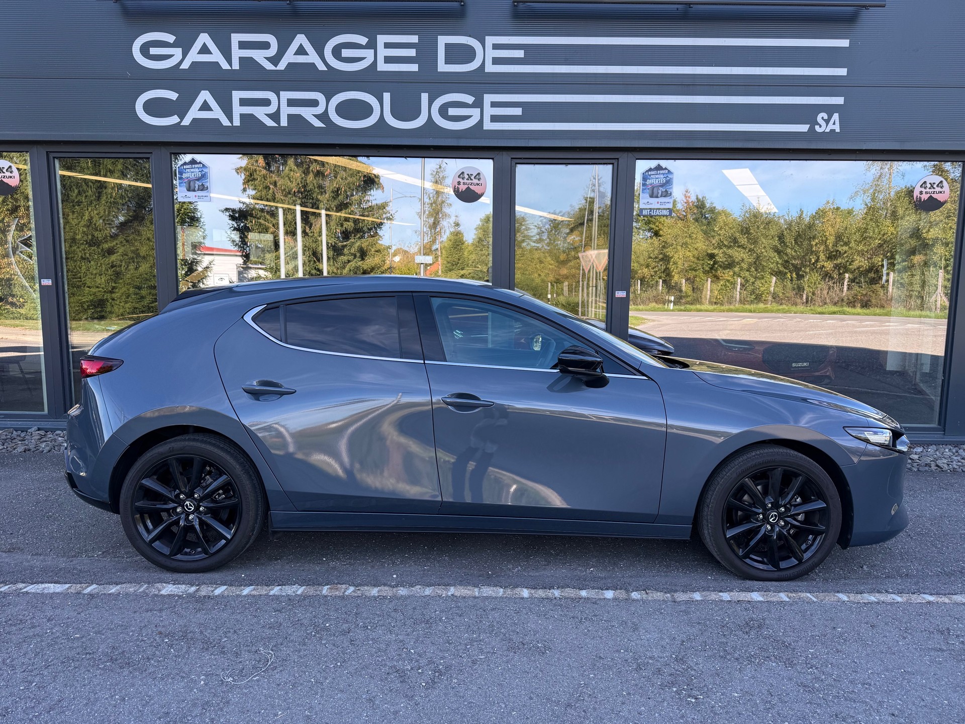 MAZDA 3 Hatchback SKYACTIV-X MHybrid 186 Homura AWD Automat-image-6