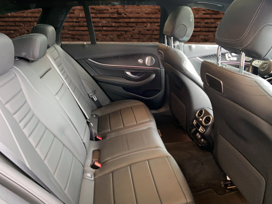 MERCEDES-BENZ E 220 d Swiss Star AMG 4M-image-12