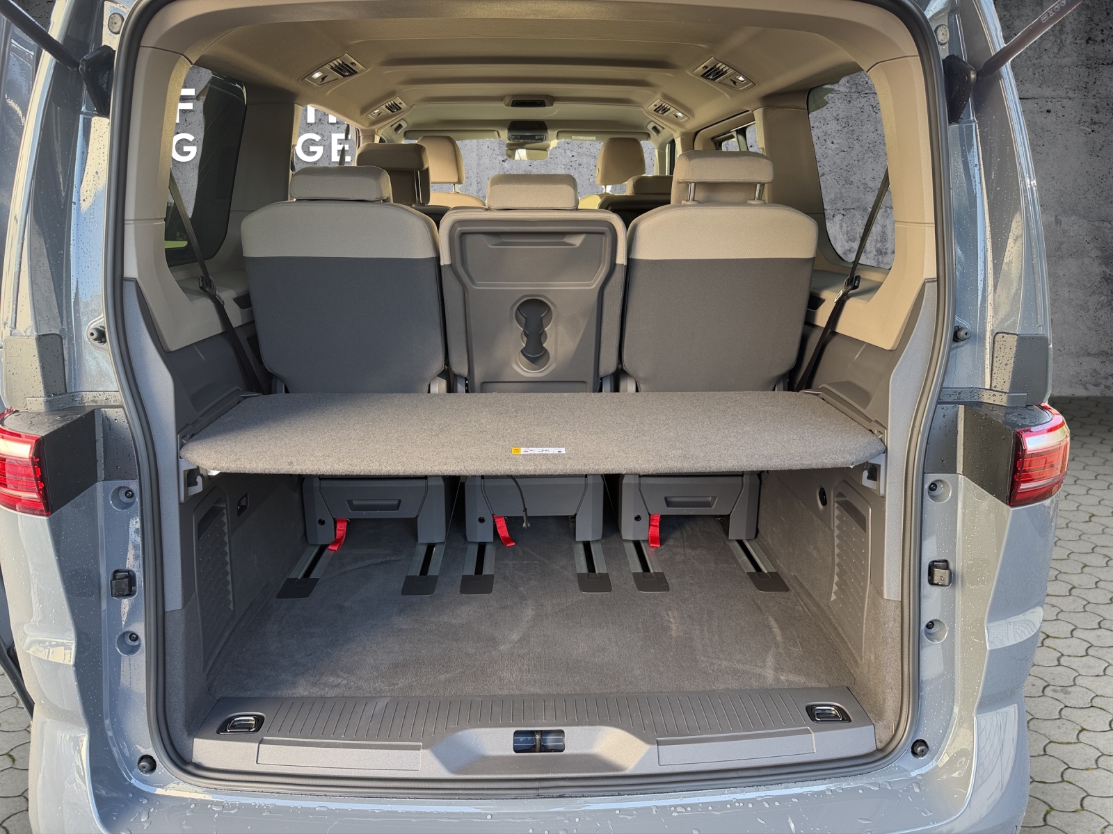 VW Multivan 1.5 eHybrid Life Lang DSG-image-12