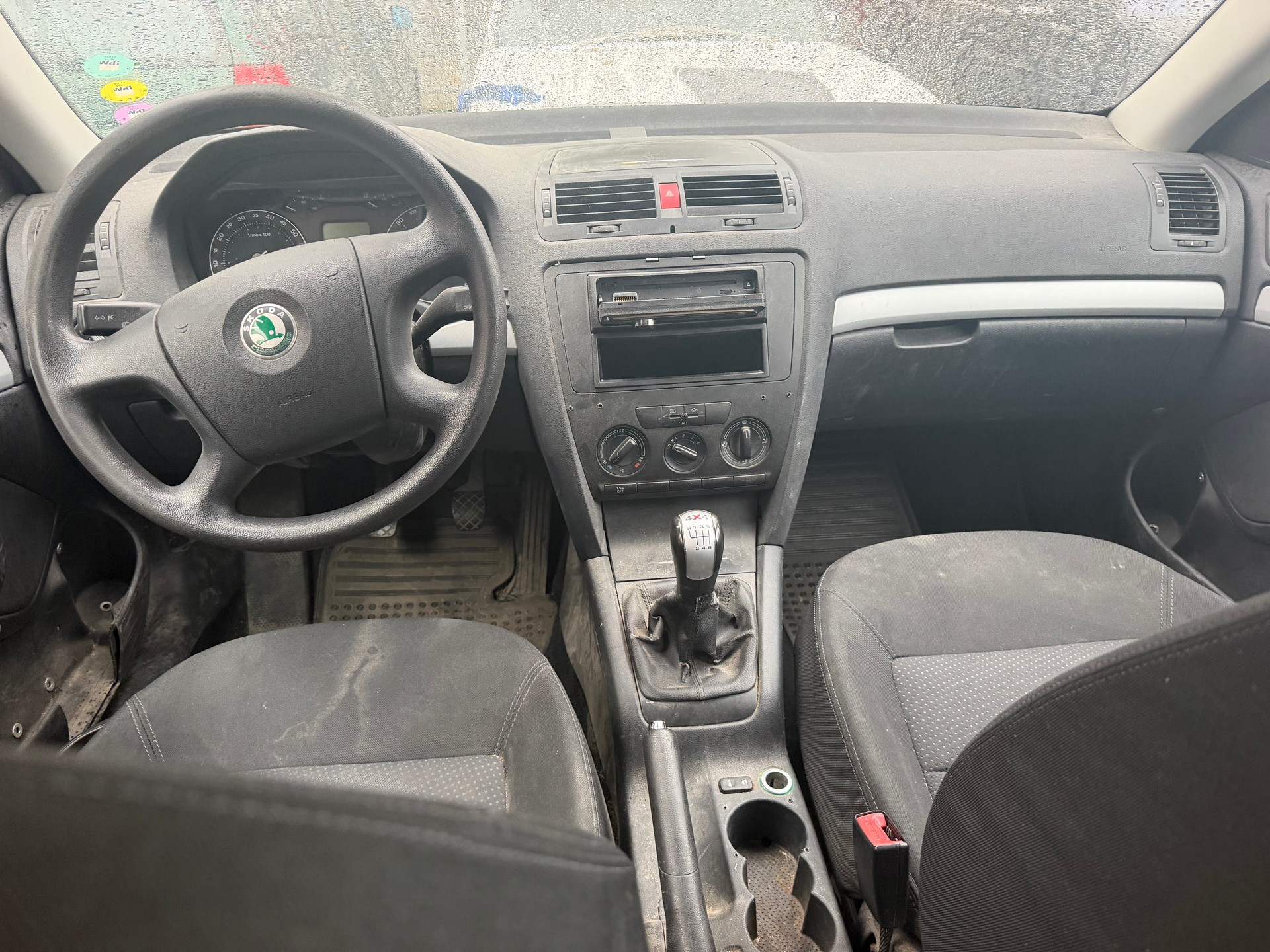 SKODA Octavia 2.0 FSI Laurin & Klement 4x4-image-6