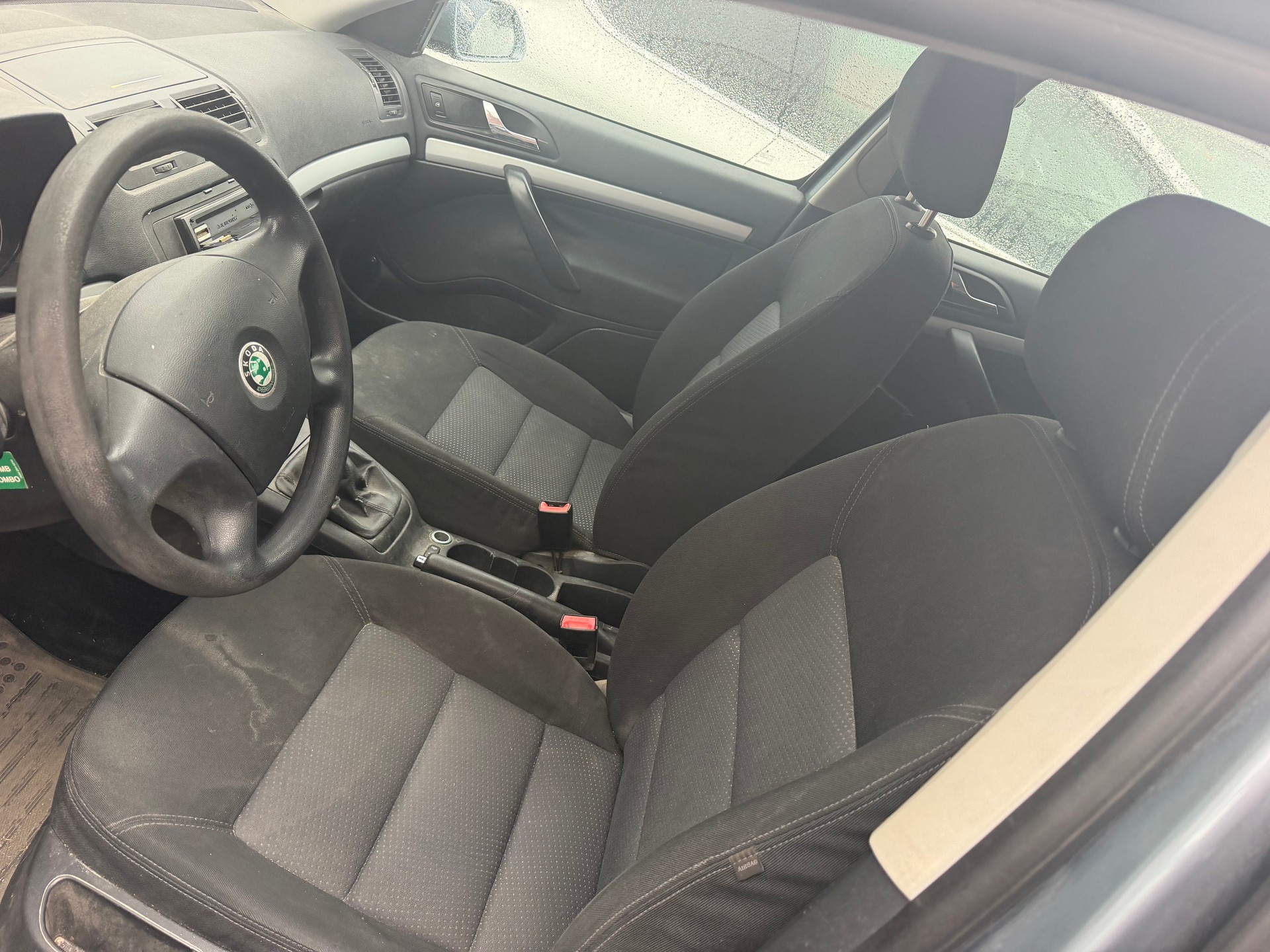 SKODA Octavia 2.0 FSI Laurin & Klement 4x4-image-4