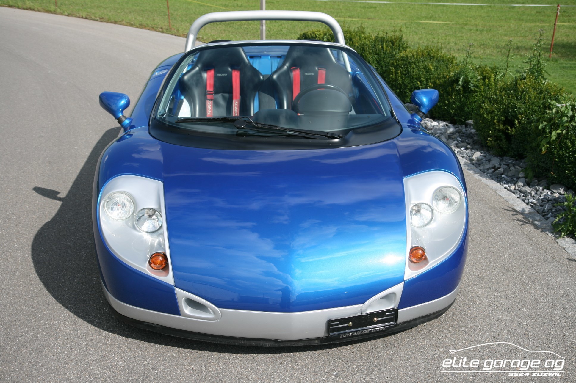 Car photo