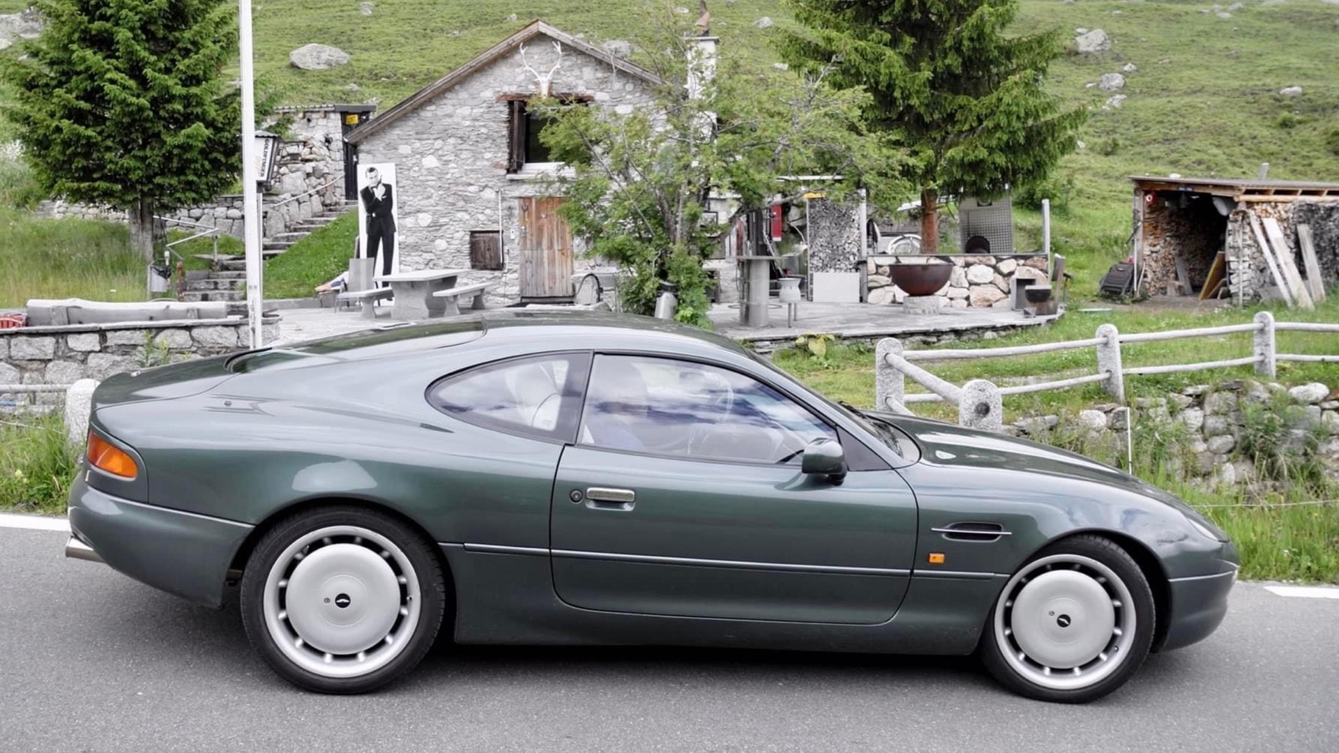 ASTON MARTIN DB7 - "one of one" - Veteran-image-19