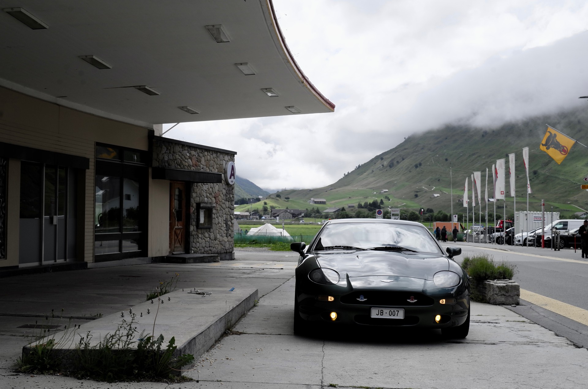 ASTON MARTIN DB7 - "one of one" - Veteran-image-6