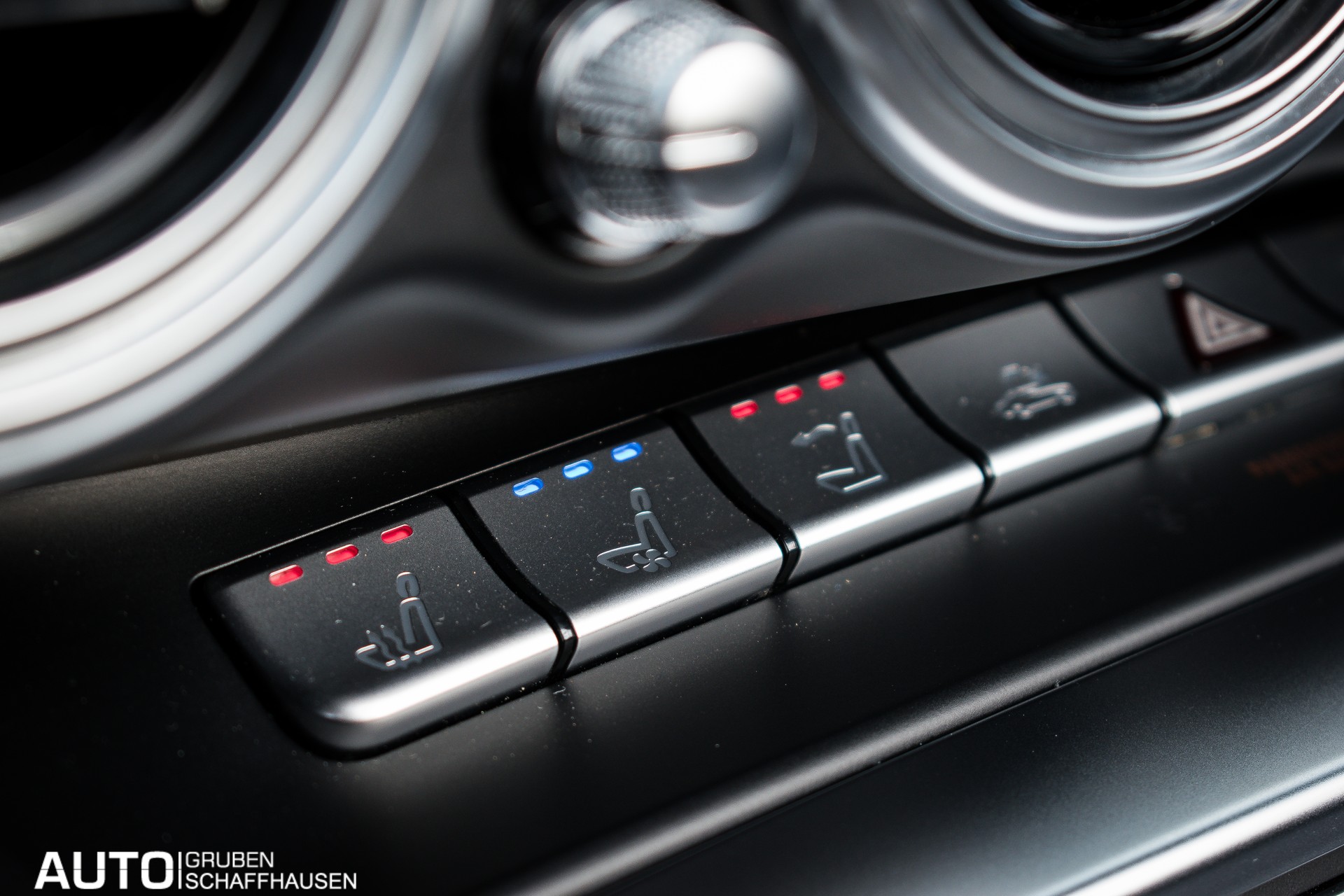 MERCEDES-BENZ AMG GT Roadster Speedshift DCT-image-17