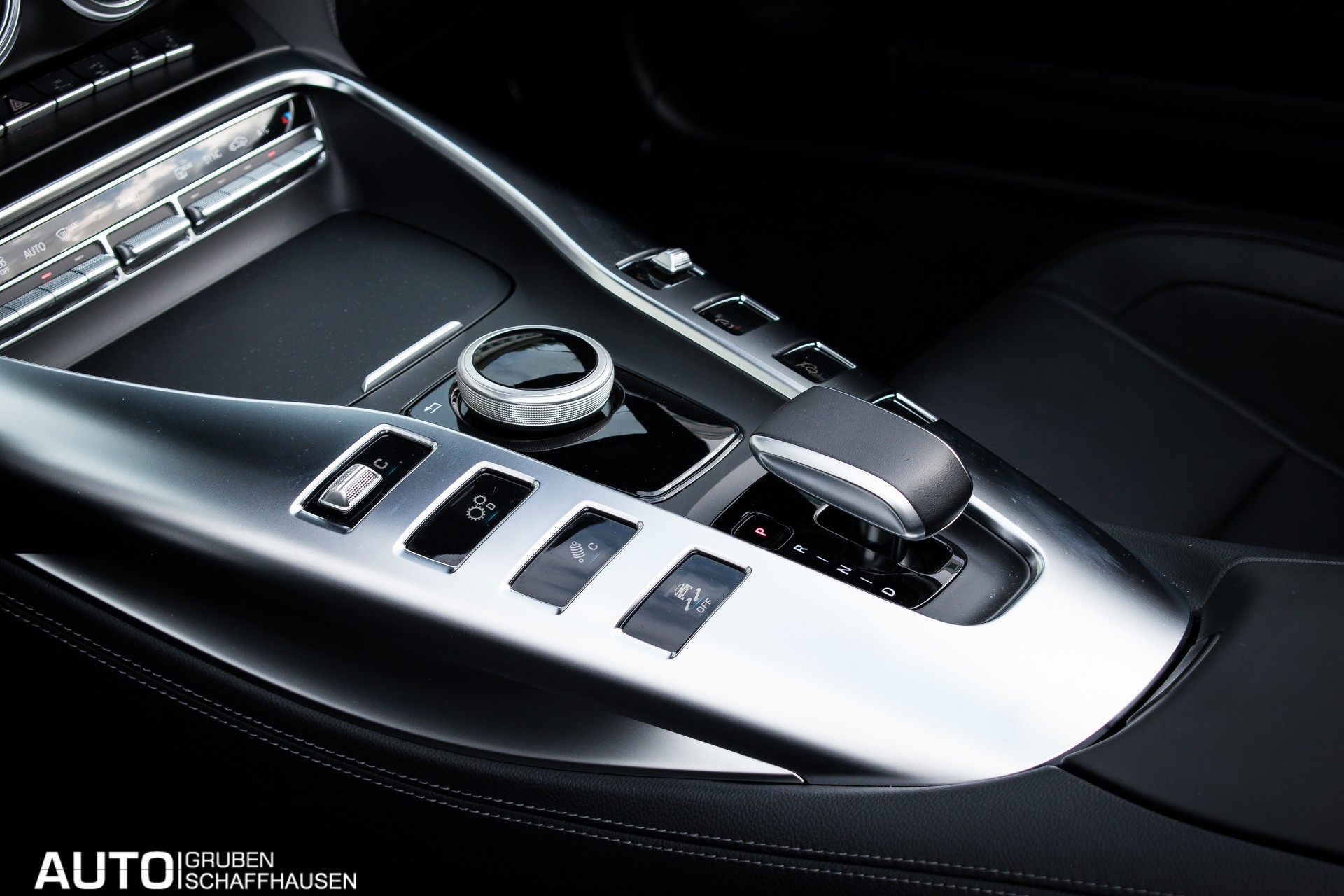 MERCEDES-BENZ AMG GT Roadster Speedshift DCT-image-21