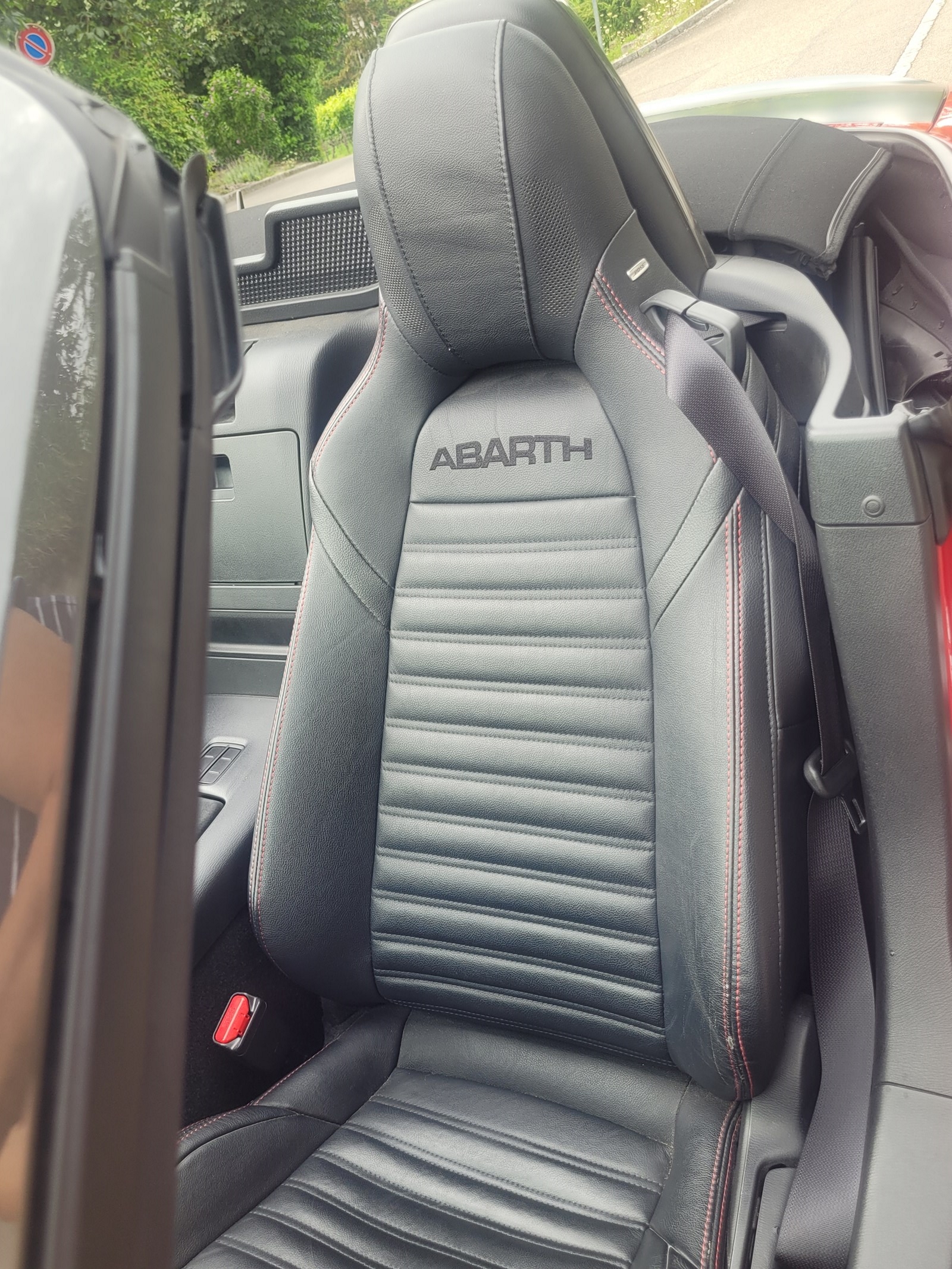 FIAT 124 Spider 1.4 TB Abarth-image-5