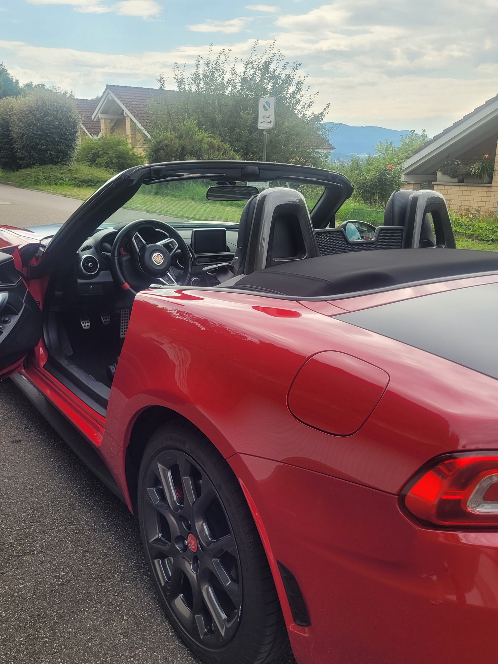 FIAT 124 Spider 1.4 TB Abarth-image-2