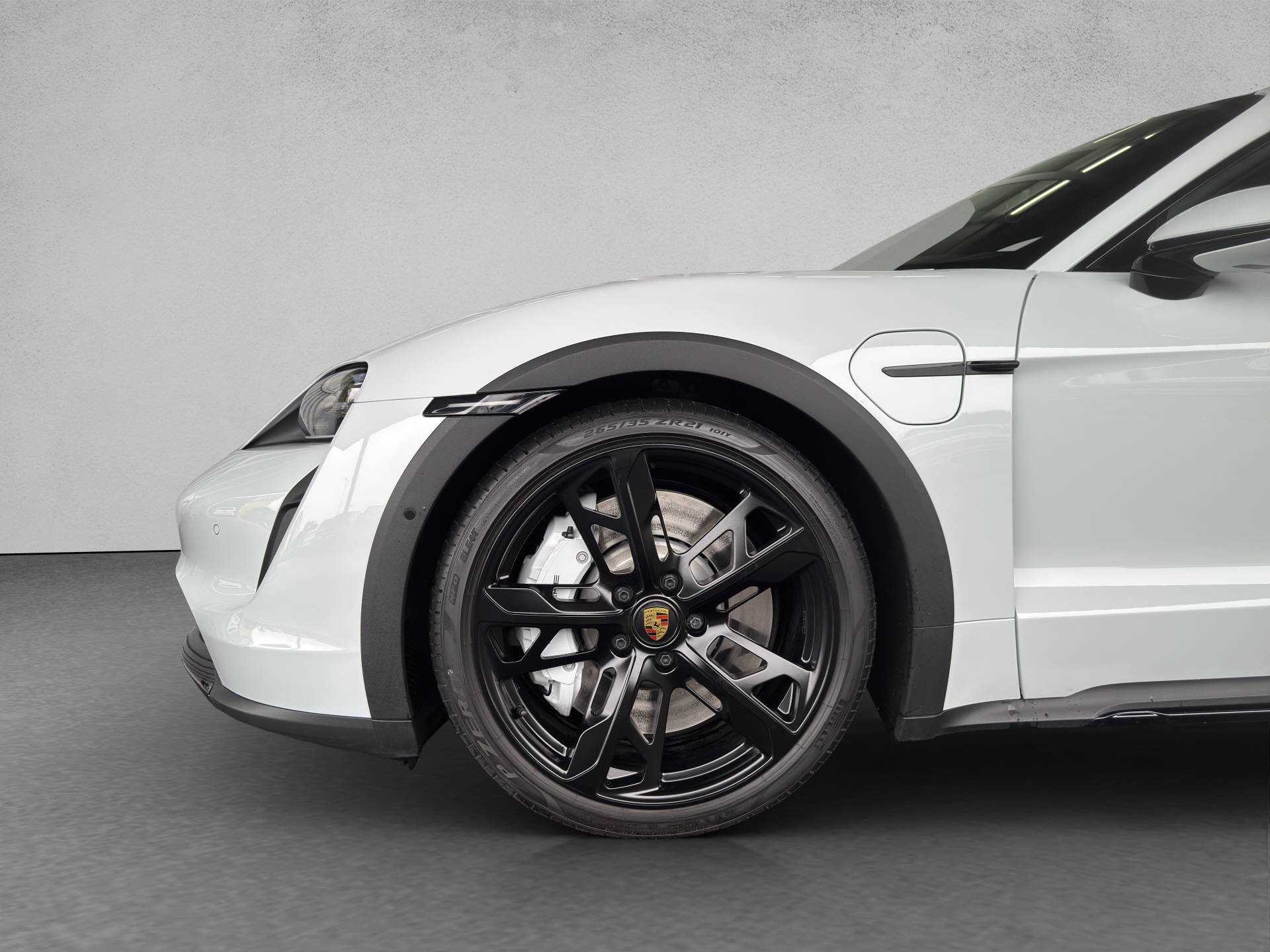 PORSCHE Taycan Turbo Cross Turismo-image-14