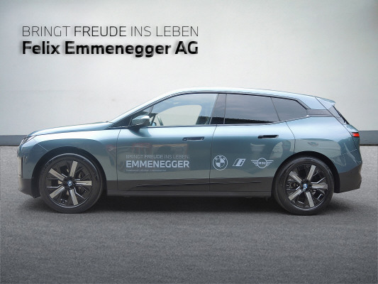 BMW iX xDrive40-showroom-element-1