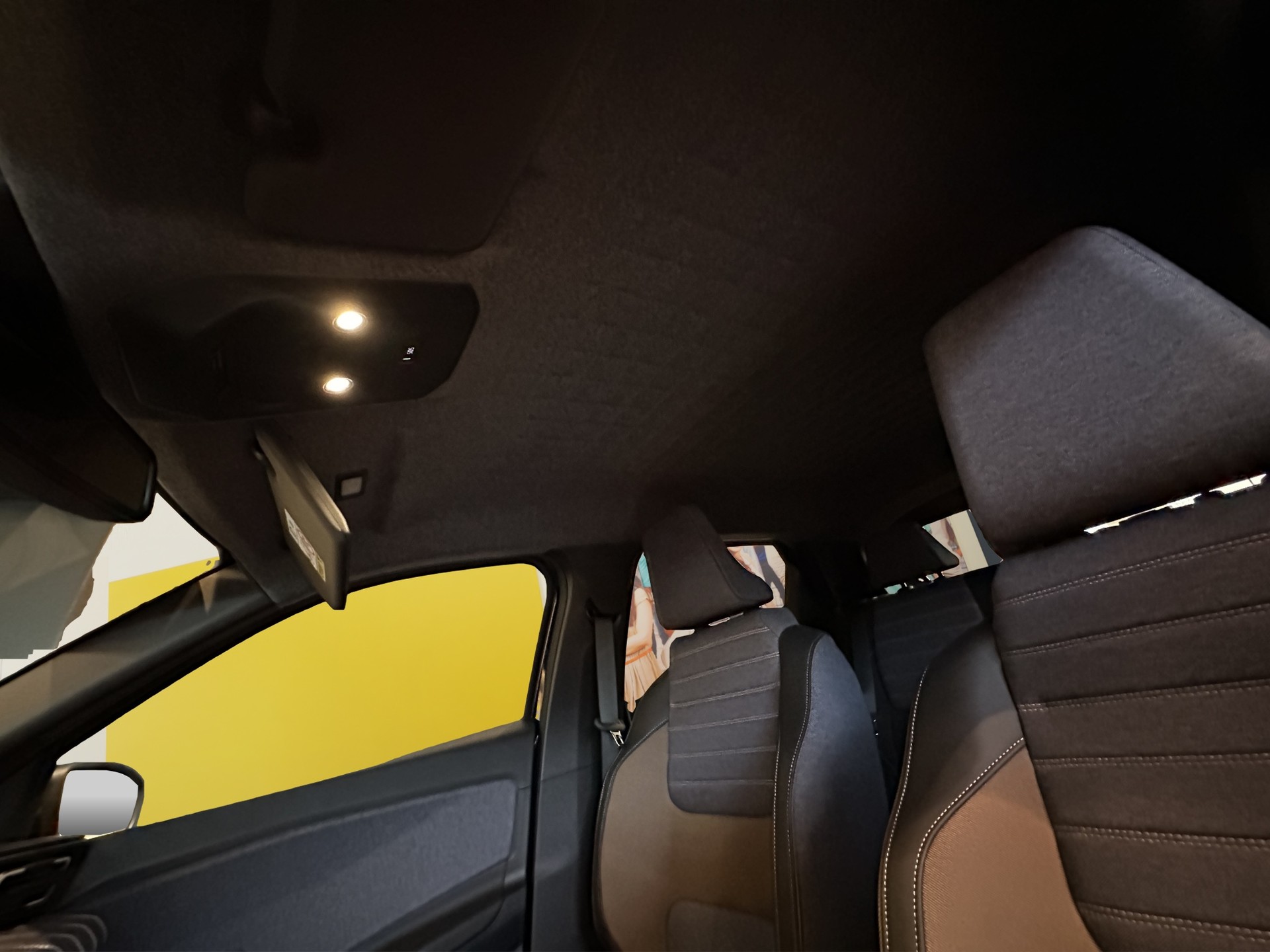 RENAULT R5 E-Tech Comfort Range 52 kWh Techno-image-18