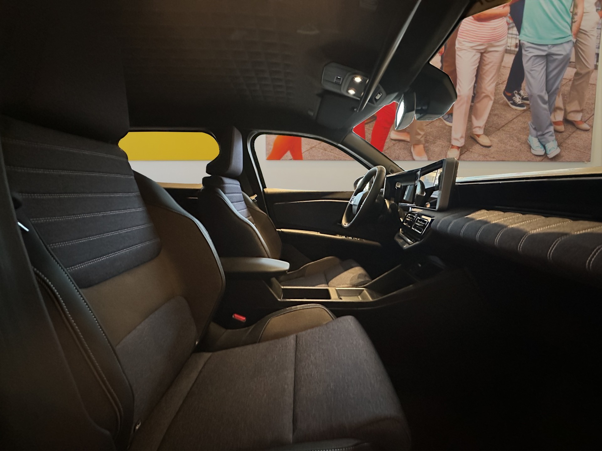 RENAULT R5 E-Tech Comfort Range 52 kWh Techno-image-15