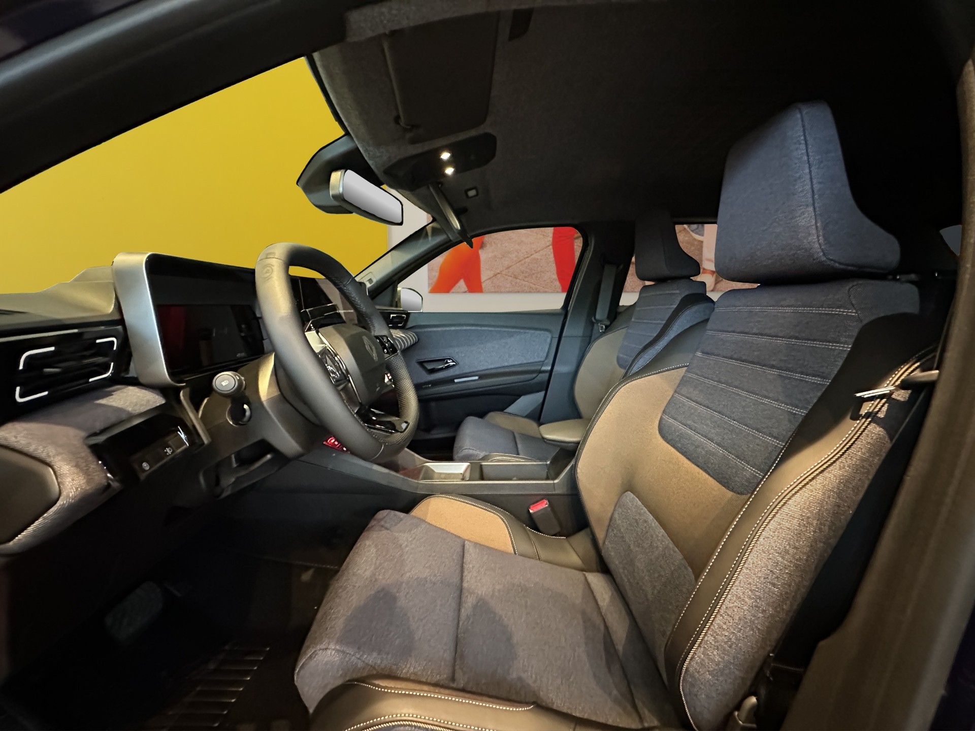 RENAULT R5 E-Tech Comfort Range 52 kWh Techno-image-9