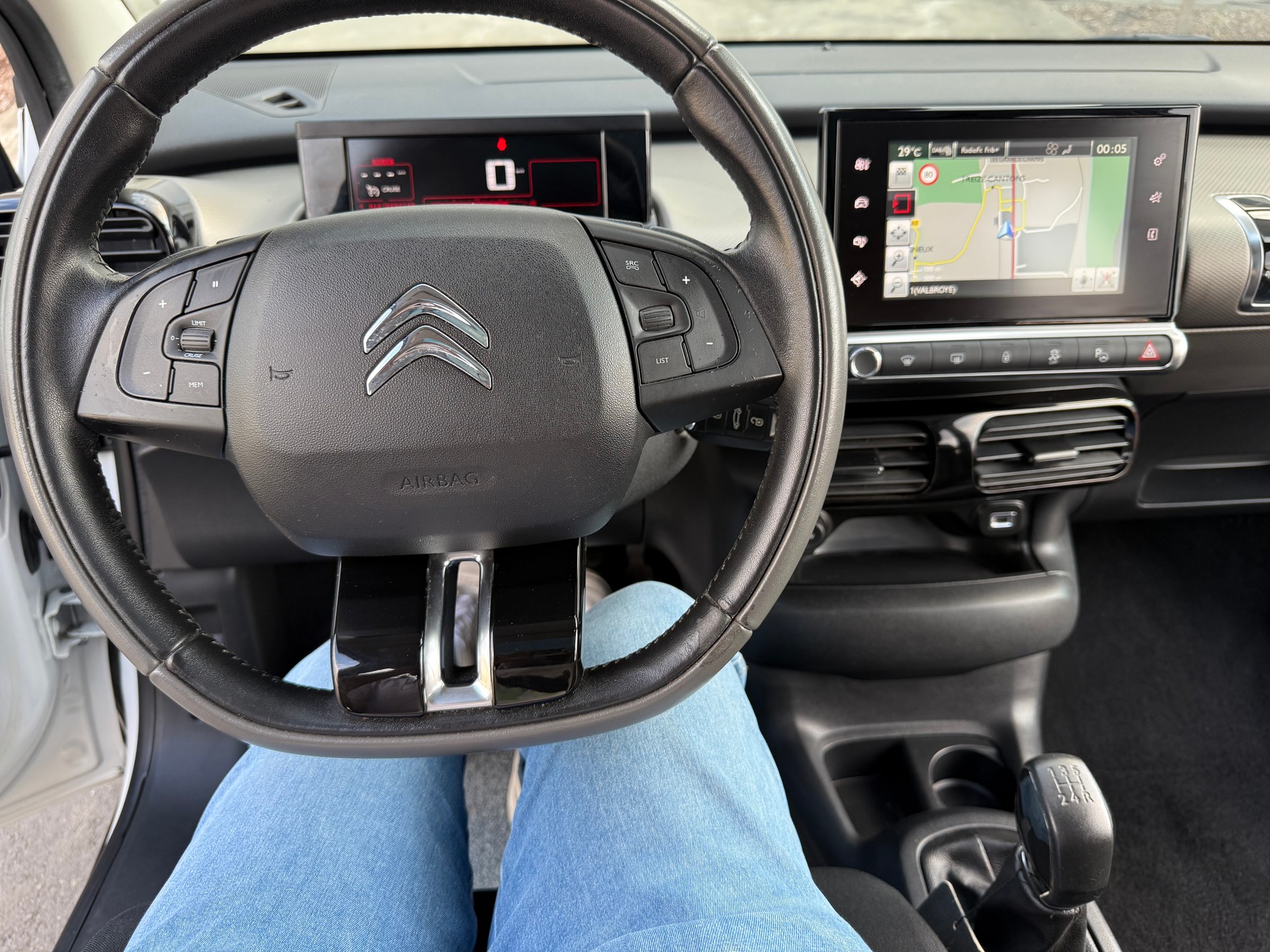 CITROEN C4 Cactus 1.2 e-THP Shine-image-27