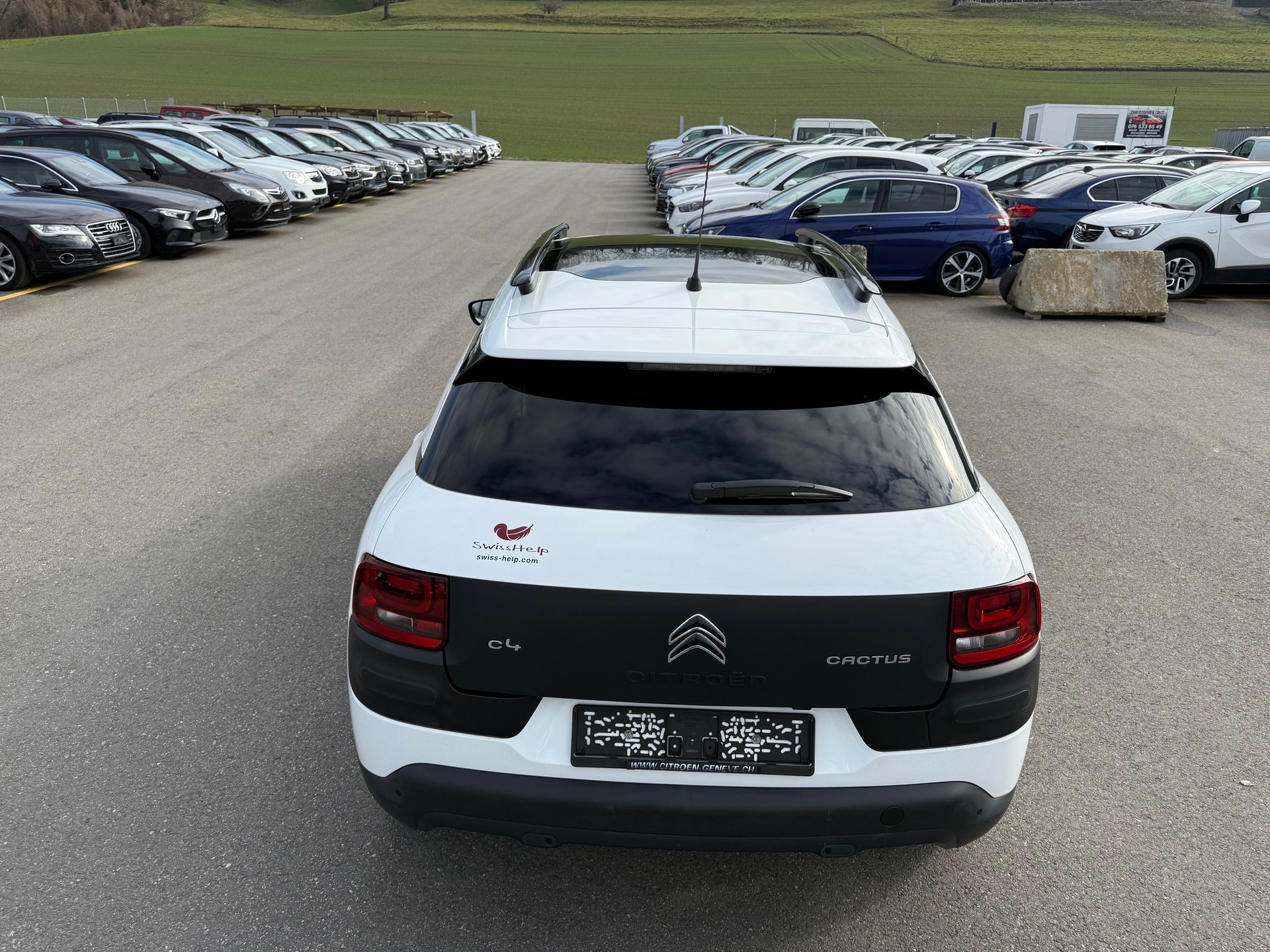 CITROEN C4 Cactus 1.2 e-THP Shine-image-17