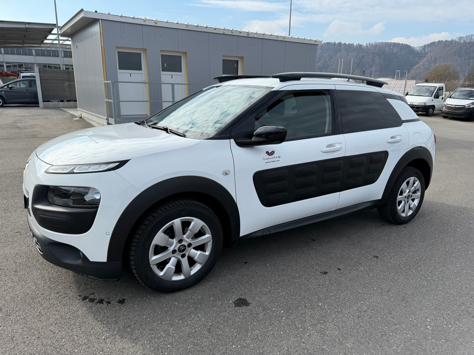 CITROEN C4 Cactus 1.2 e-THP Shine-image-5