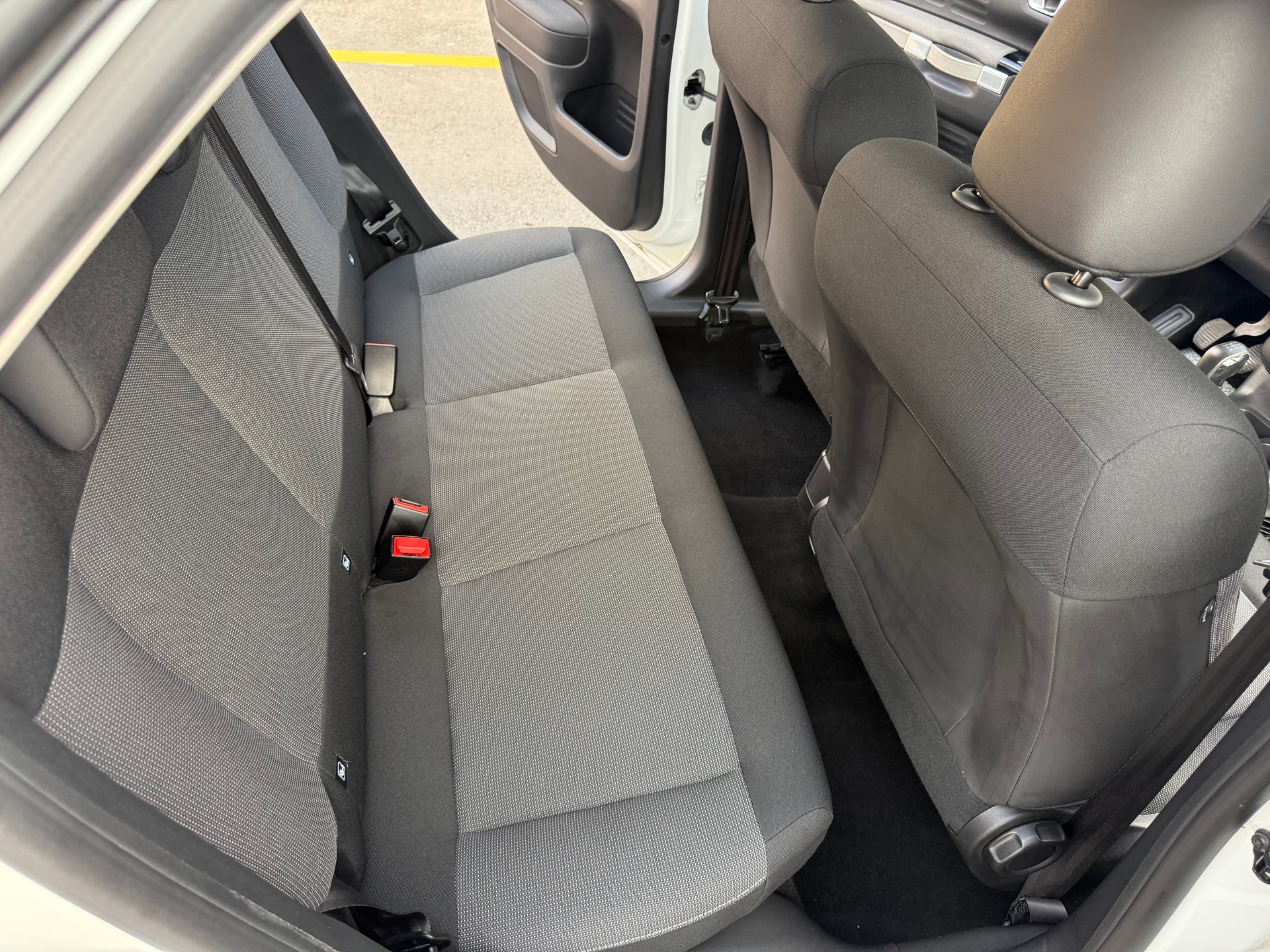 CITROEN C4 Cactus 1.2 e-THP Shine-image-18