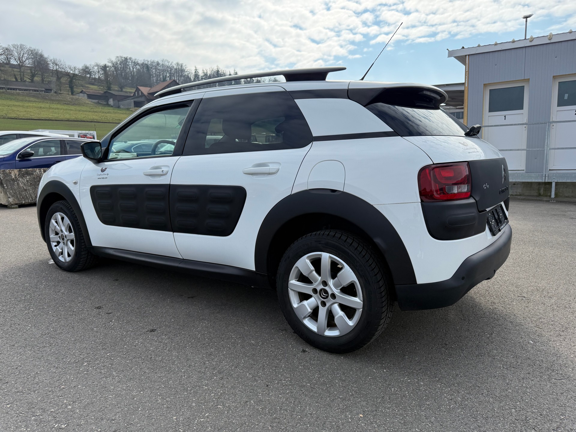 CITROEN C4 Cactus 1.2 e-THP Shine-image-15