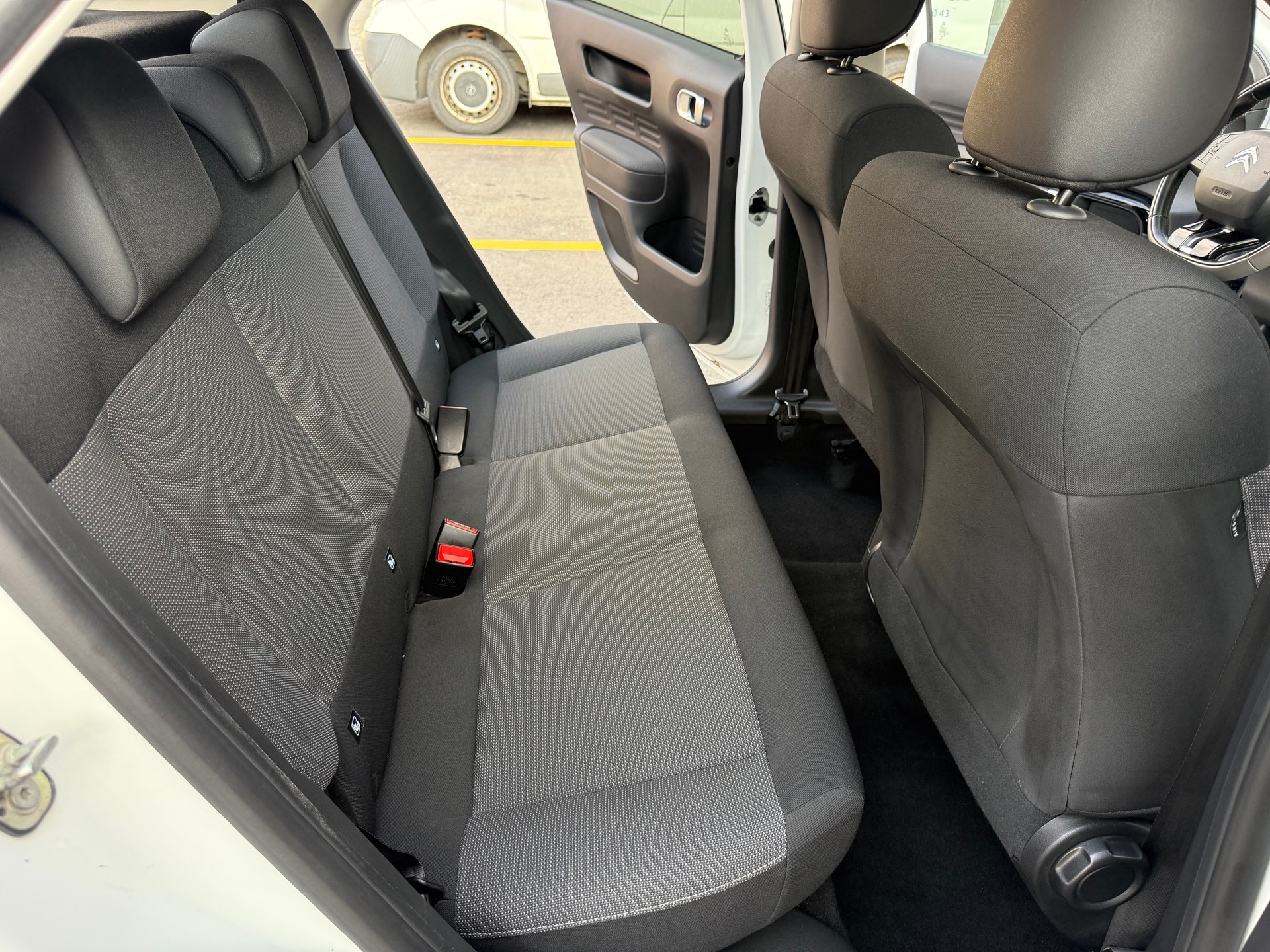 CITROEN C4 Cactus 1.2 e-THP Shine-image-21