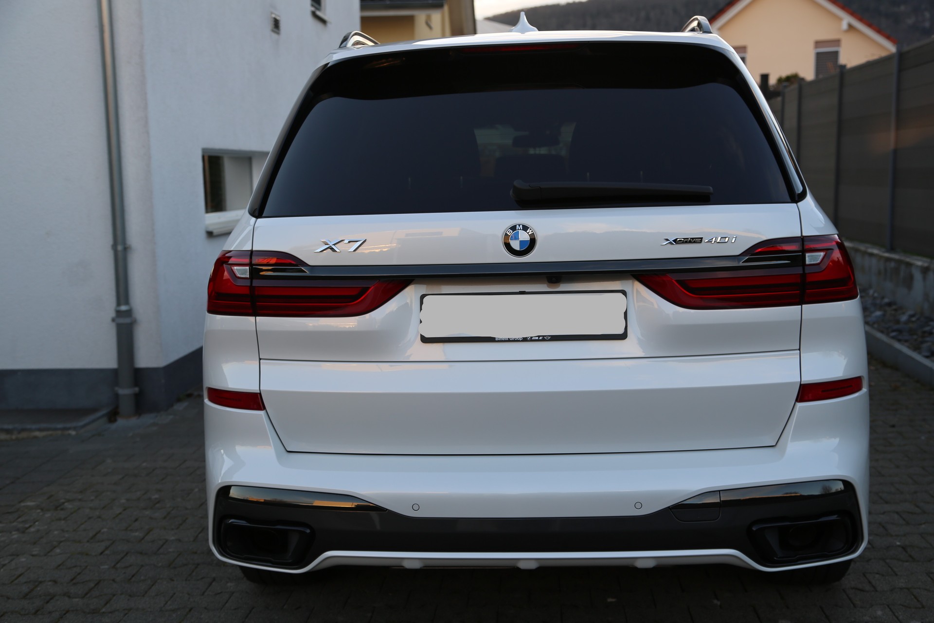 BMW X7 xDrive 48V 40i Steptronic-image-4