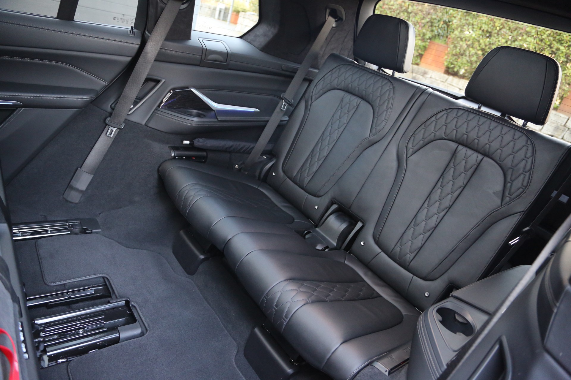 BMW X7 xDrive 48V 40i Steptronic-image-13