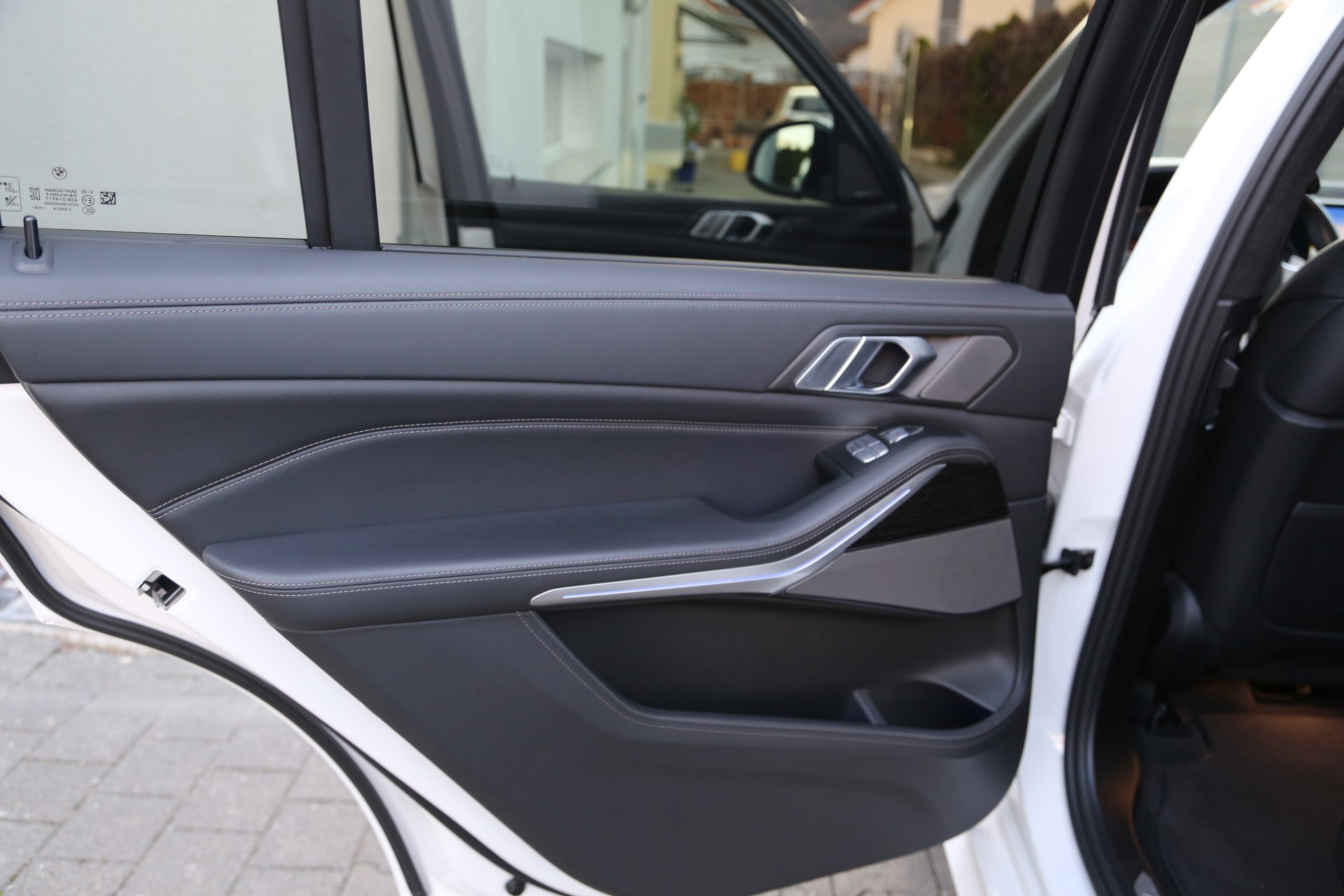 BMW X7 xDrive 48V 40i Steptronic-image-22