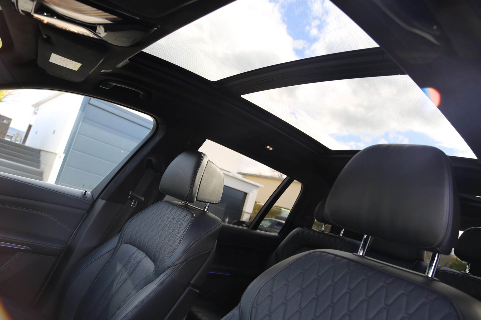 BMW X7 xDrive 48V 40i Steptronic-image-16