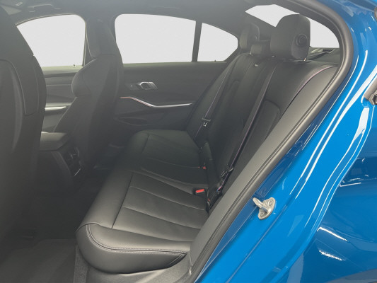 BMW M3 Competition M xDrive-image-9