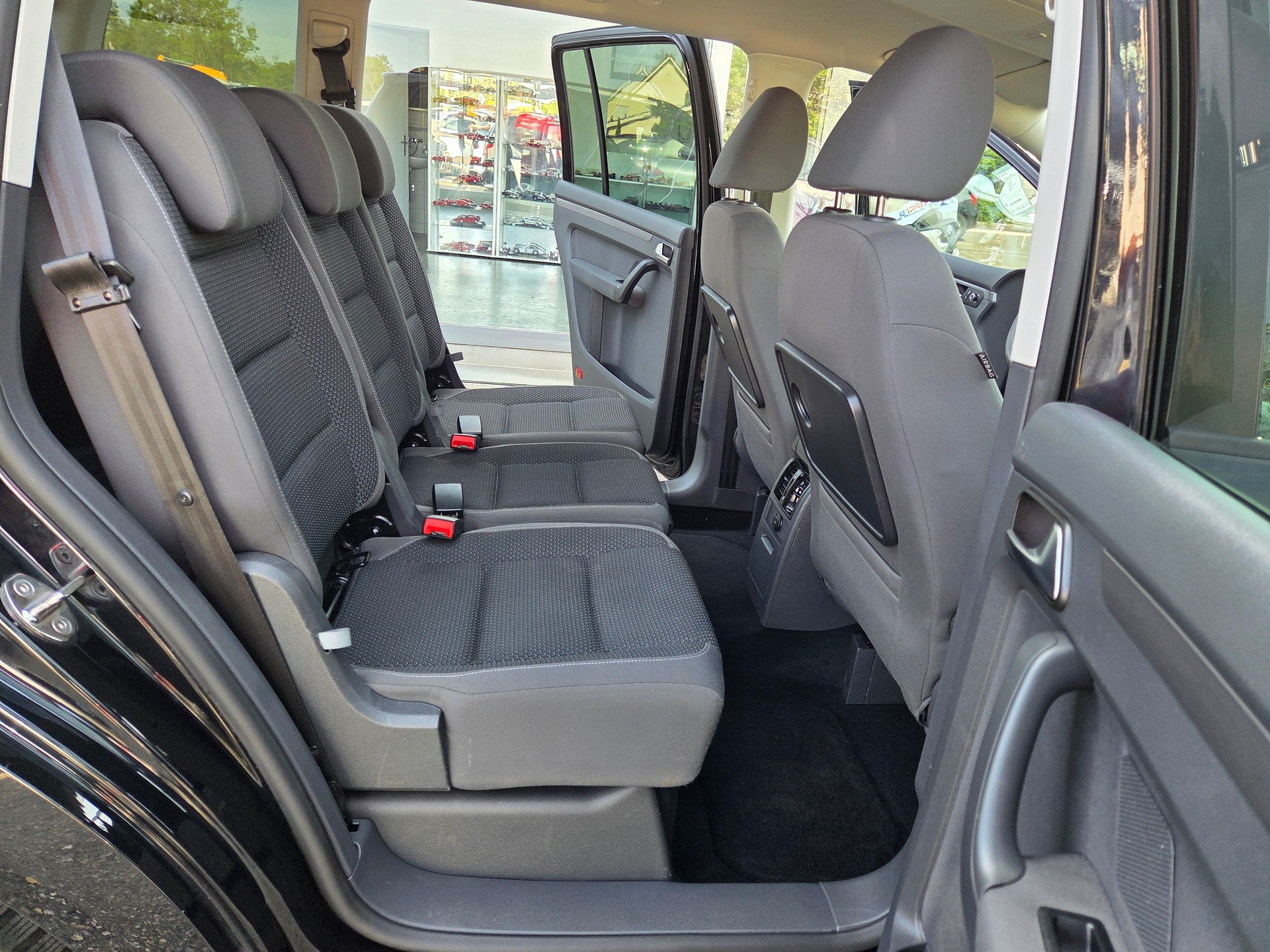 VW Touran 1.4 TSI Comfortline Ausführung 7 Sitzplätze-image-10