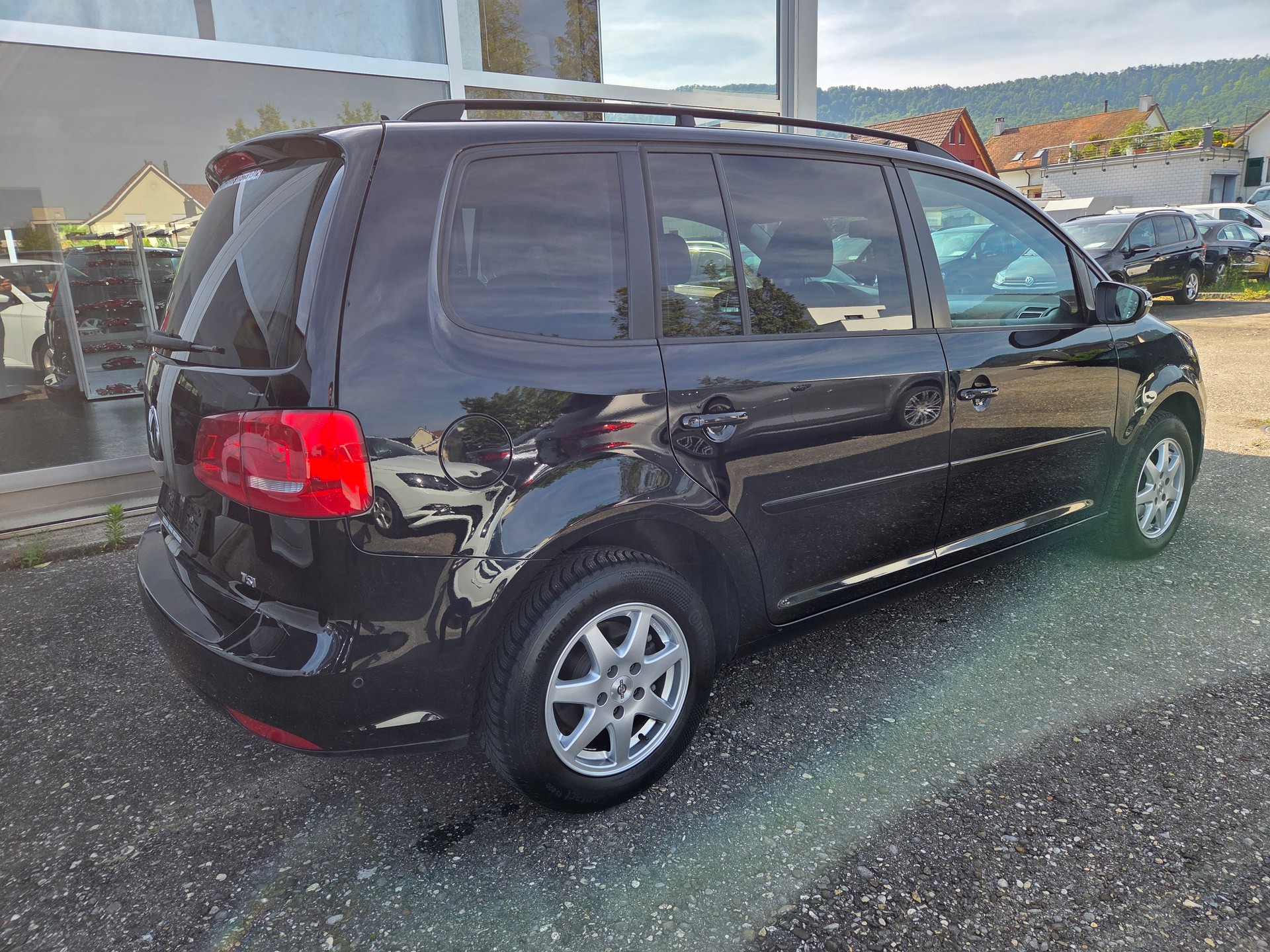 VW Touran 1.4 TSI Comfortline Ausführung 7 Sitzplätze-image-5