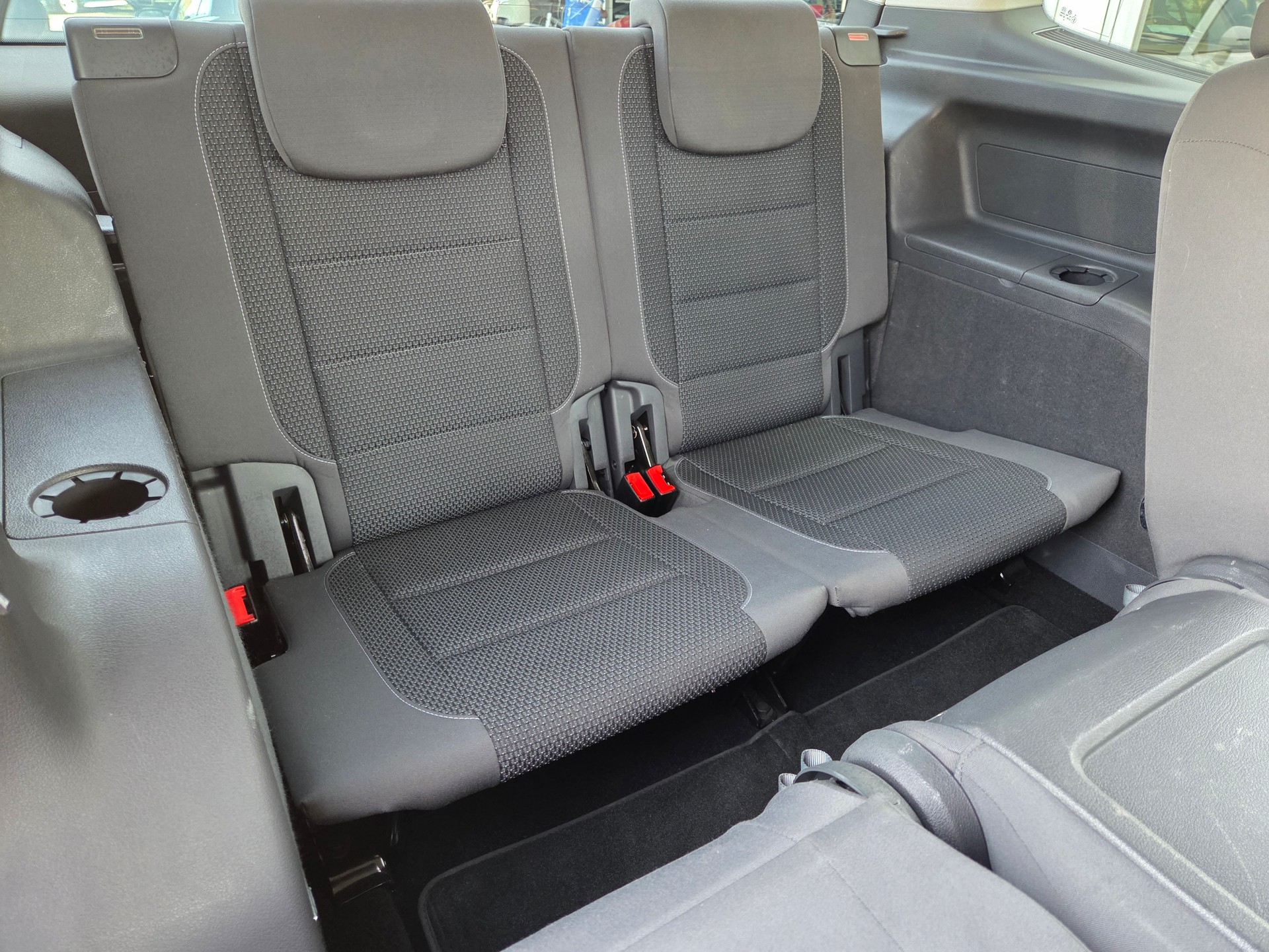 VW Touran 1.4 TSI Comfortline Ausführung 7 Sitzplätze-image-11