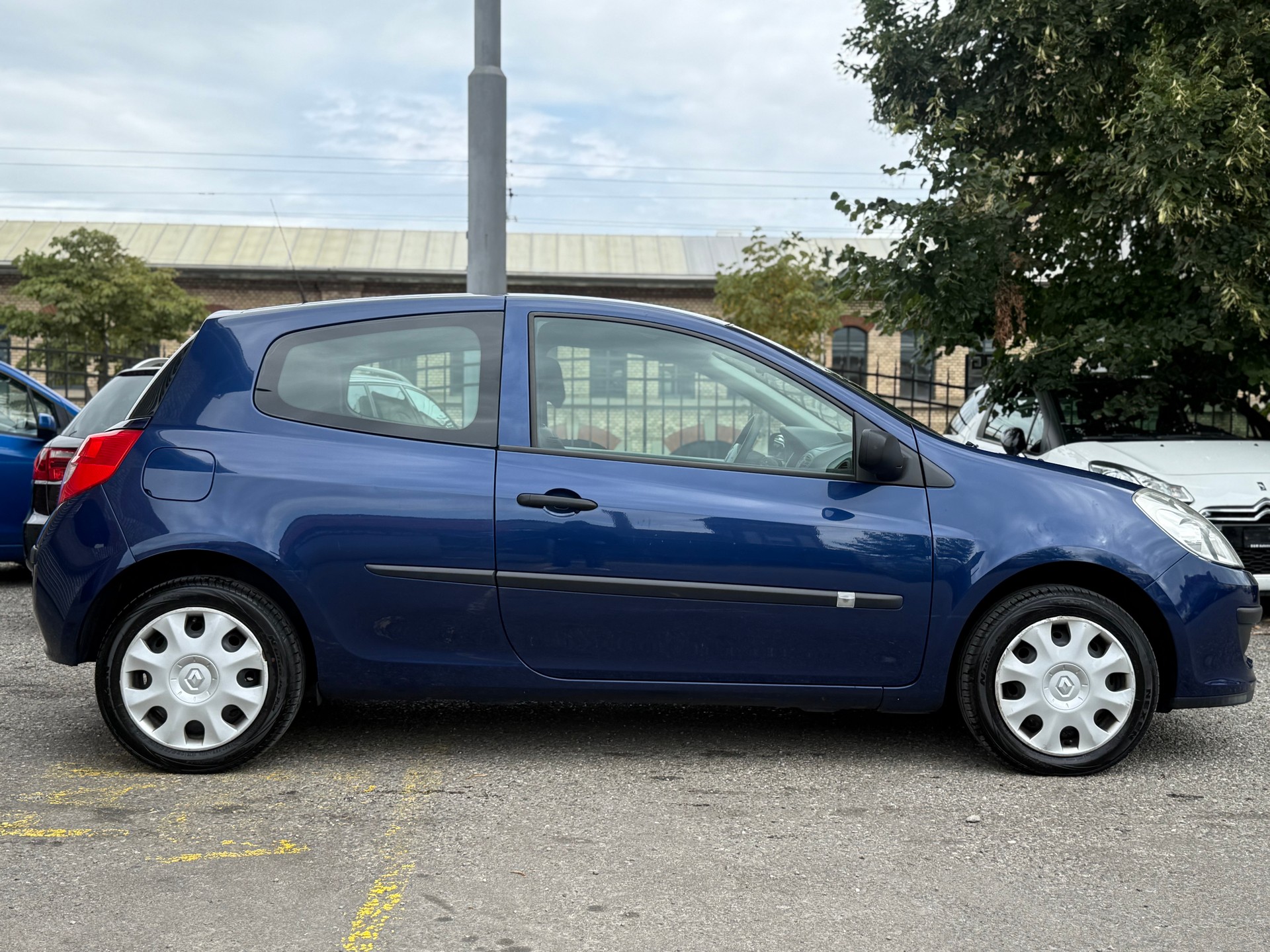 RENAULT Clio 1.2 16V Expression-image-3