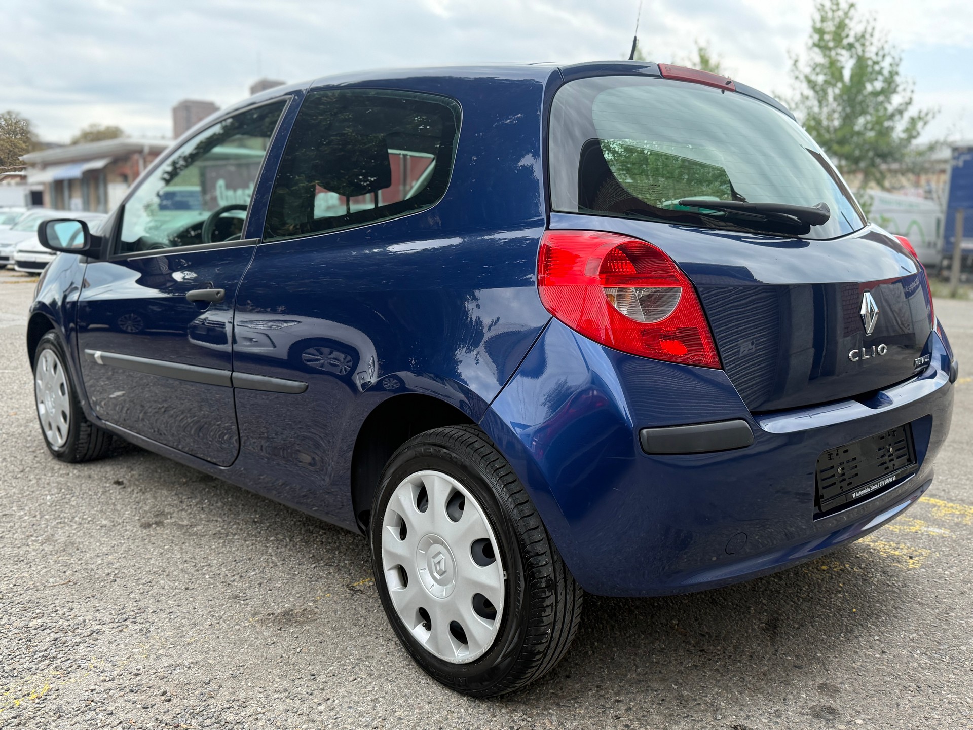 RENAULT Clio 1.2 16V Expression-image-7
