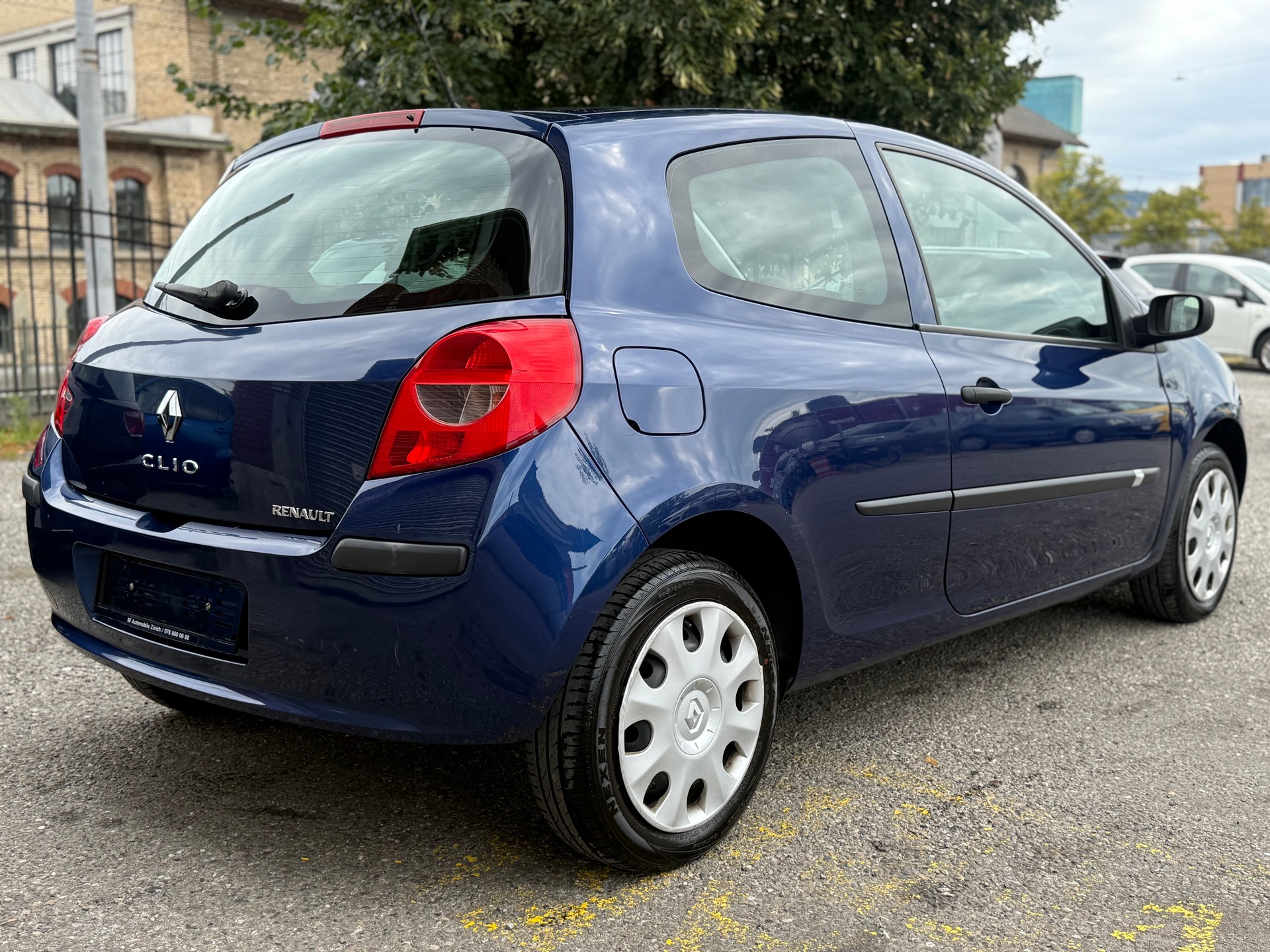 RENAULT Clio 1.2 16V Expression-image-5