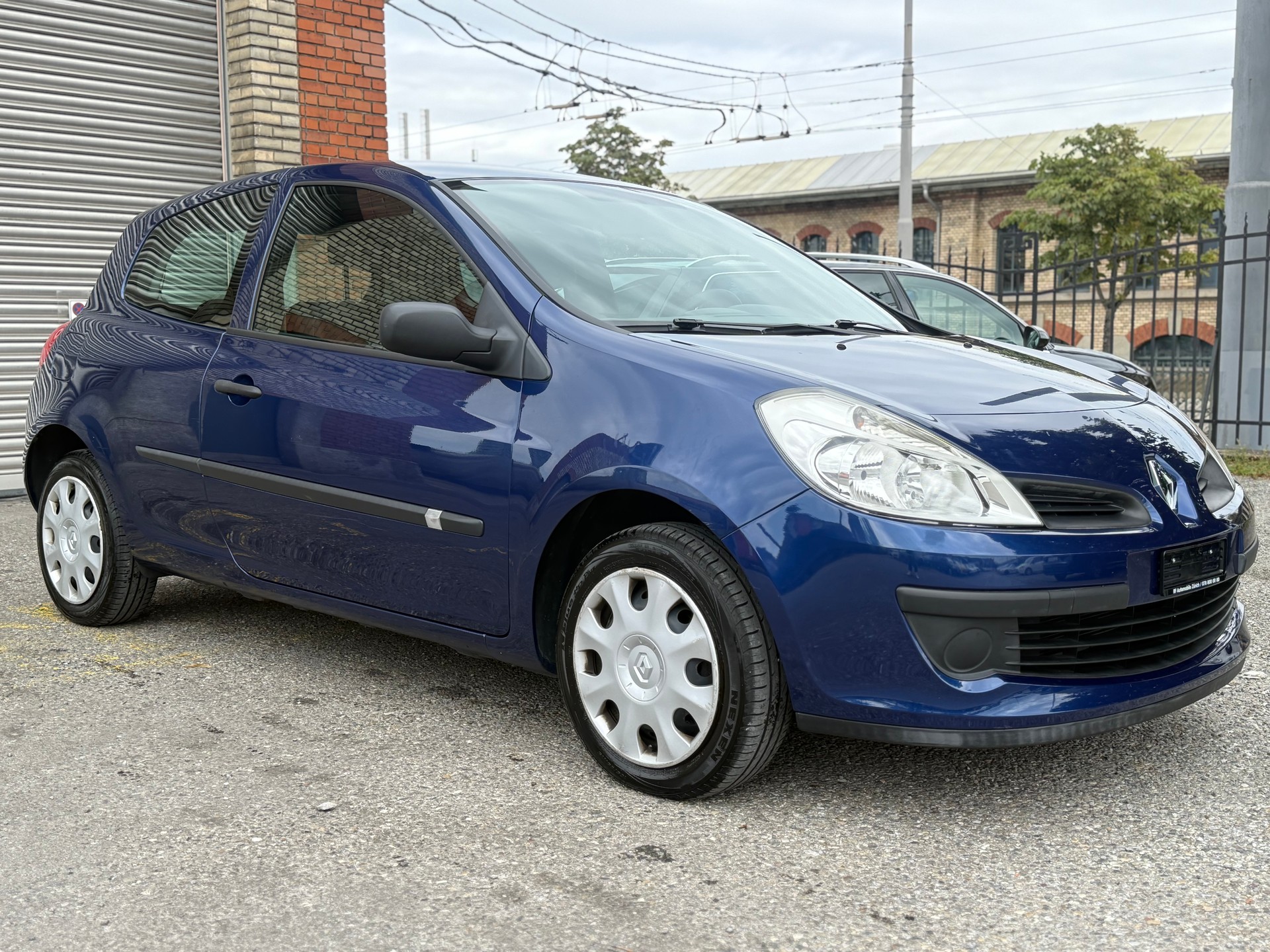 RENAULT Clio 1.2 16V Expression-image-0