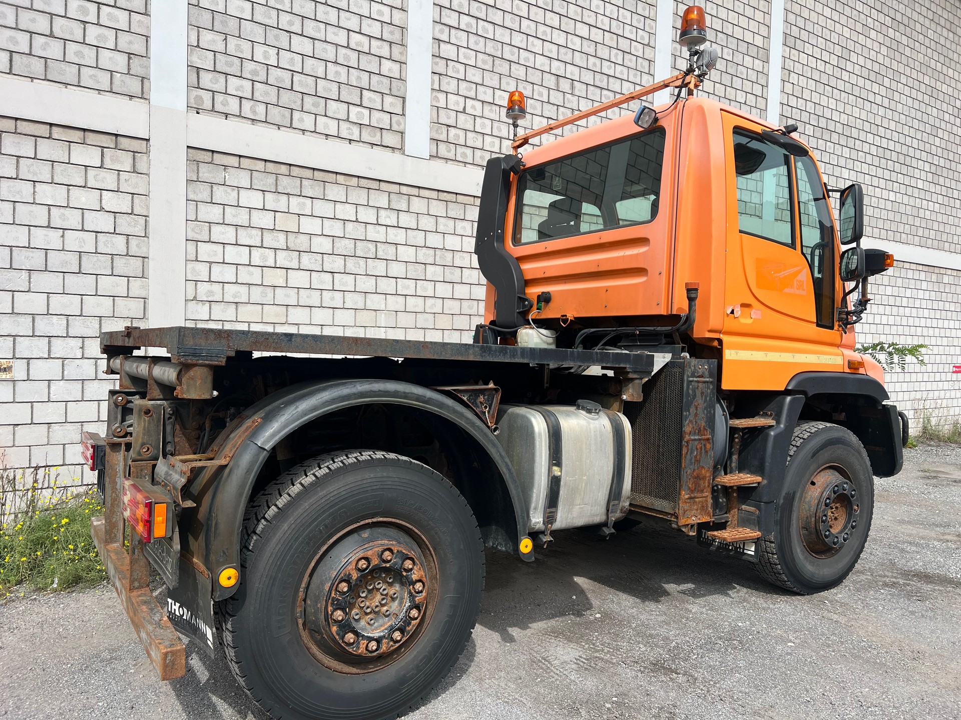 UNIMOG U 400-image-6