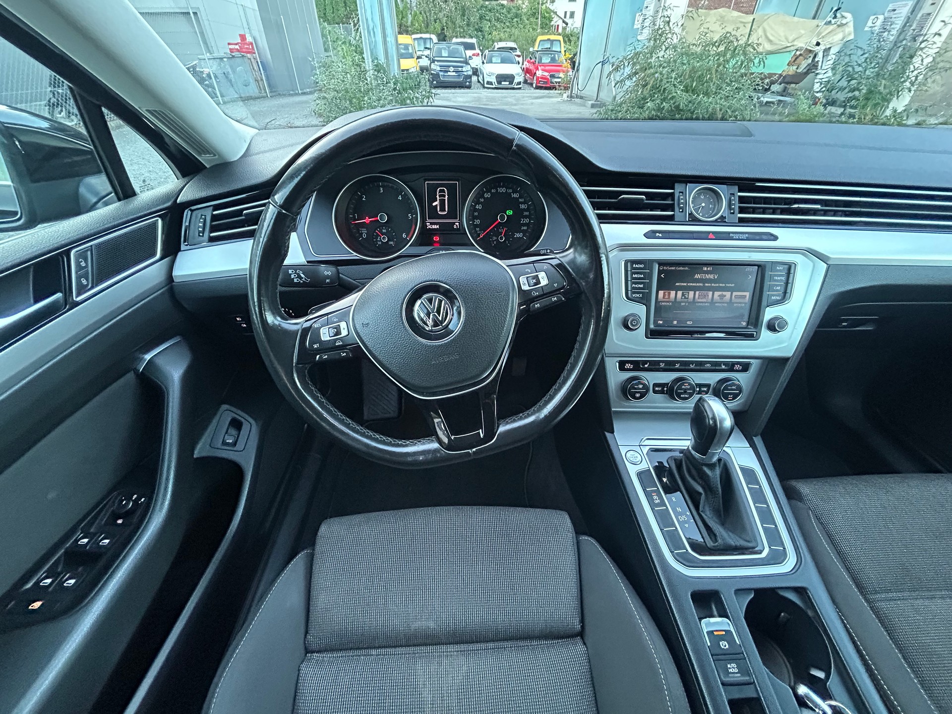 VW Passat Variant 2.0 TDI BMT Comfortline DSG-image-9