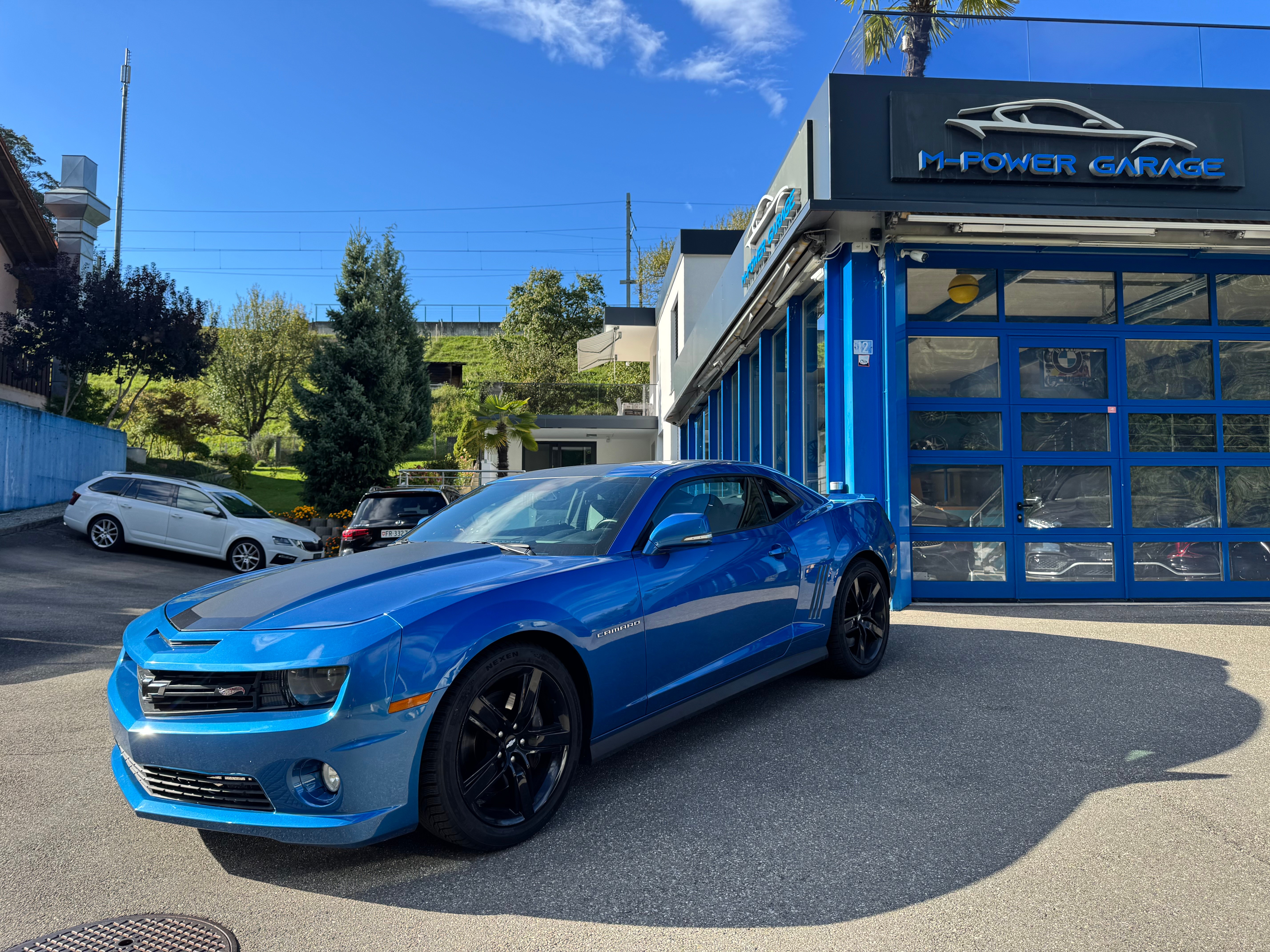 Car photo