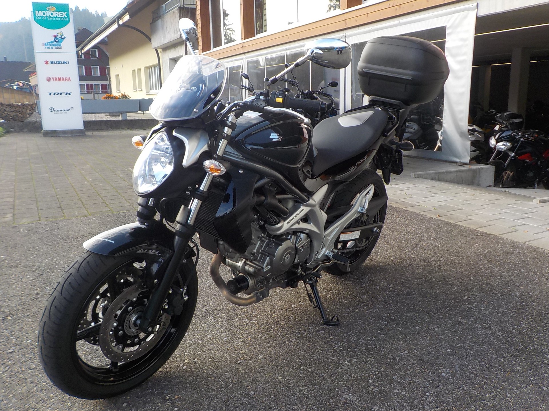 SUZUKI SFV 650 Gladius ABS-image-2