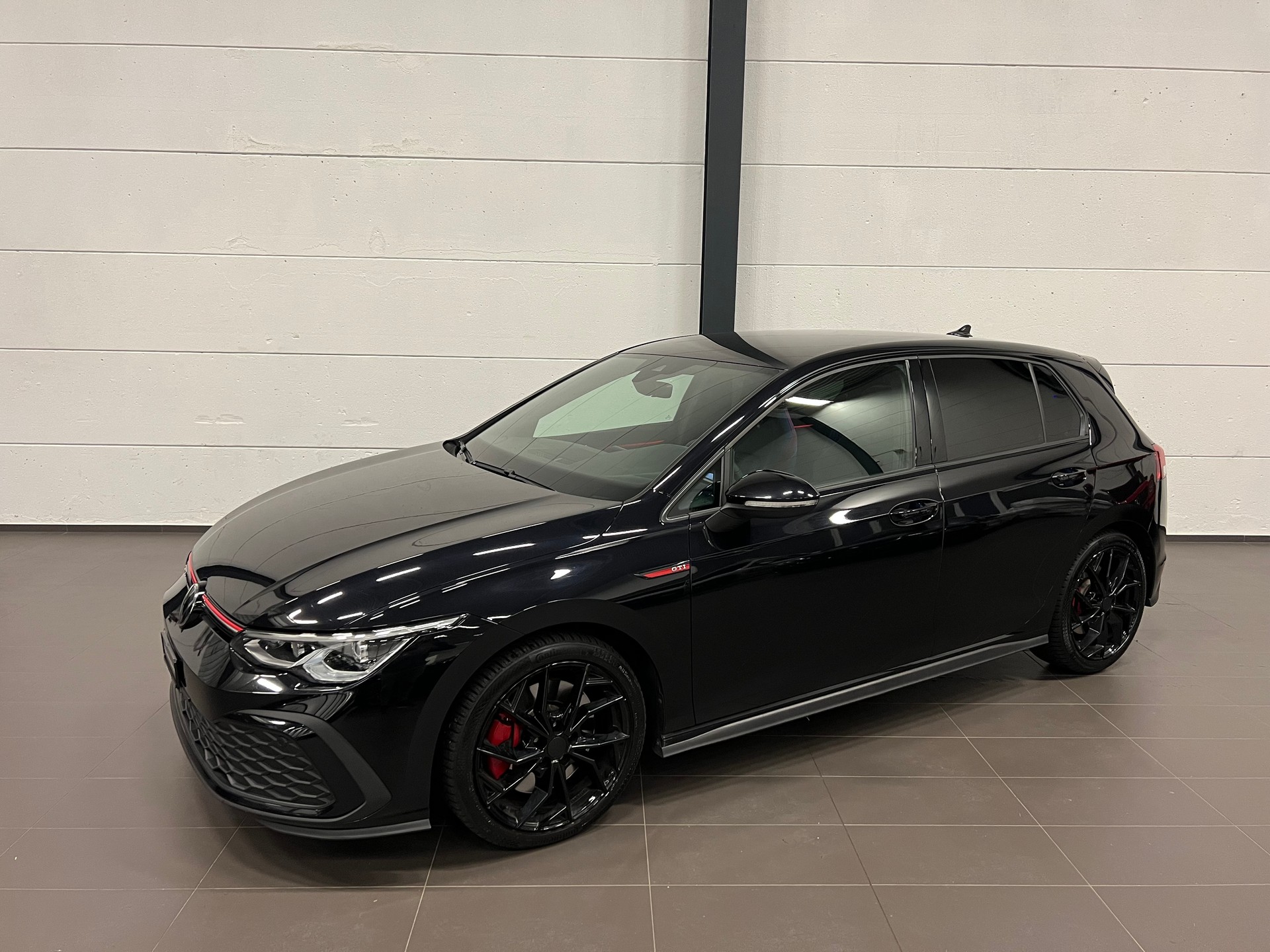VW Golf 2.0 TSI GTI DSG-image-2