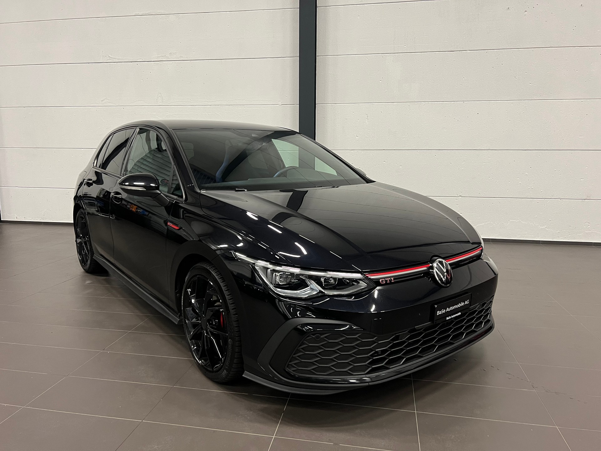 VW Golf 2.0 TSI GTI DSG-image-1