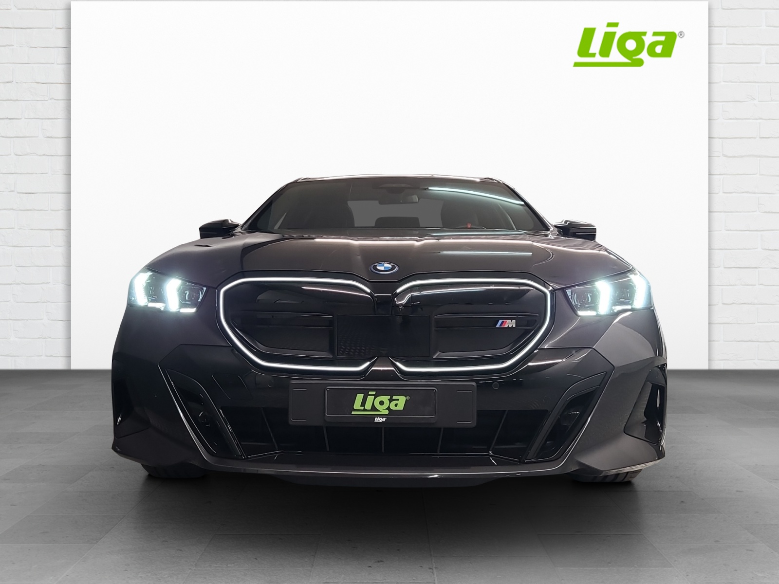 BMW i5 G61 Touring M60 xDrive-showroom-element-2