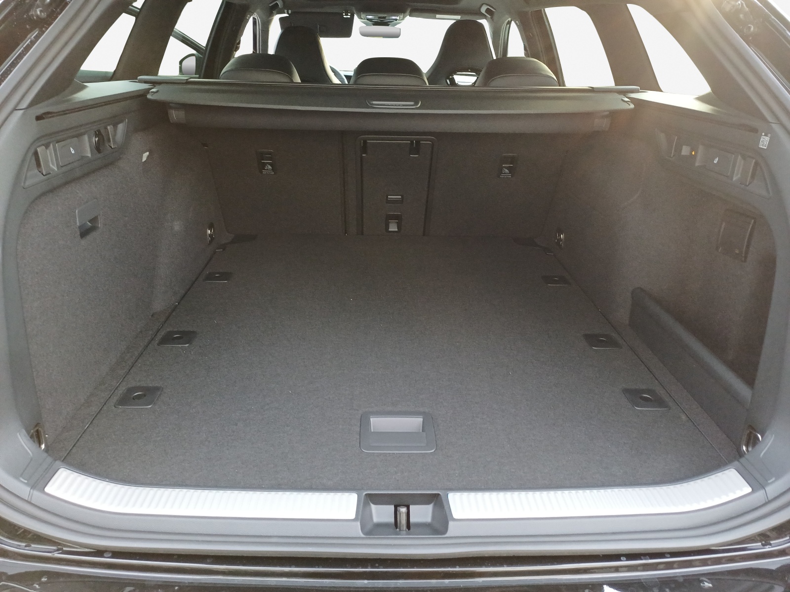 VW Passat Variant 2.0 TDI evo R-Line 4 Motion DSG-image-12