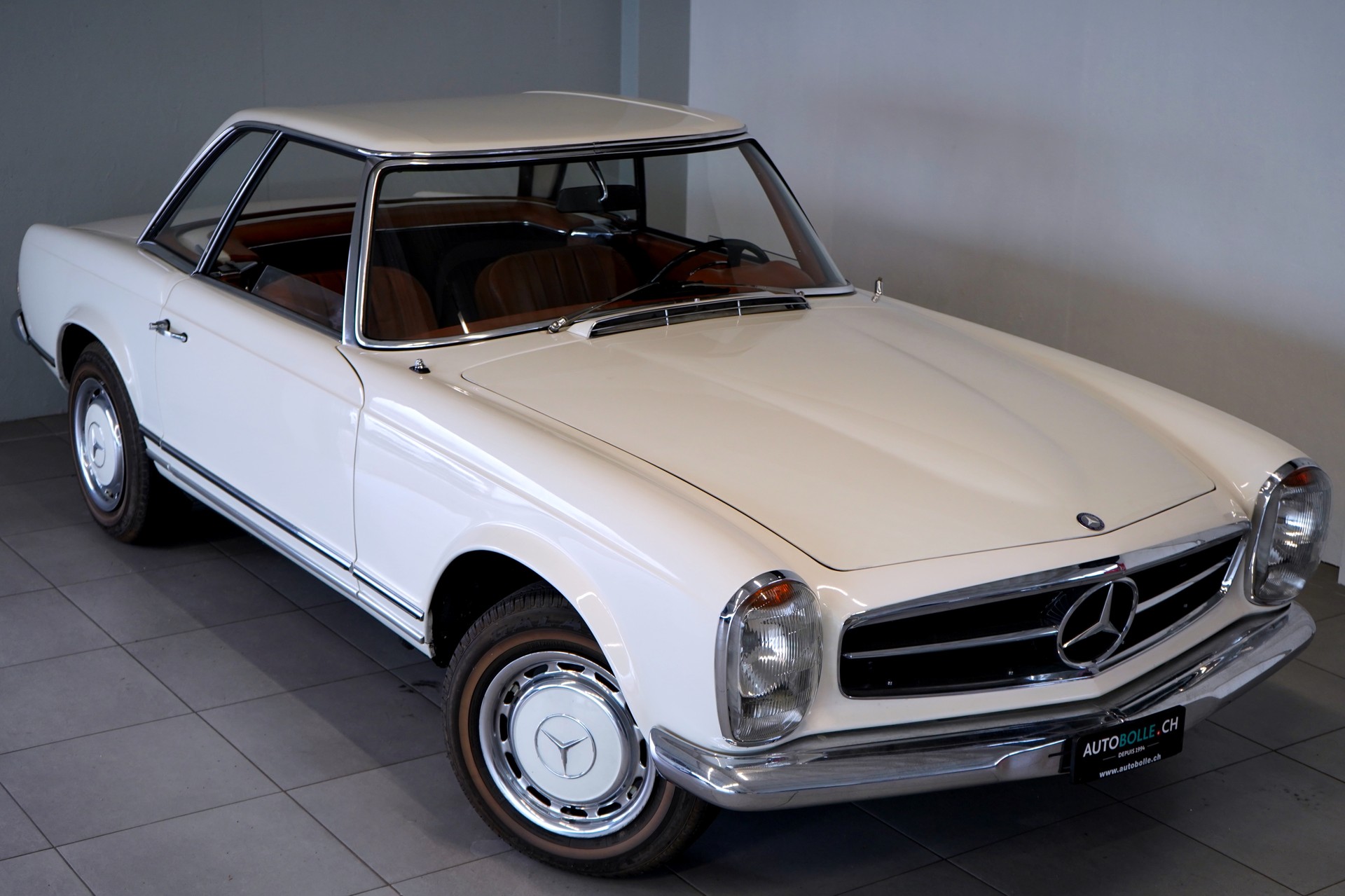 MERCEDES-BENZ 230 SL ROADSTER-showroom-element-2