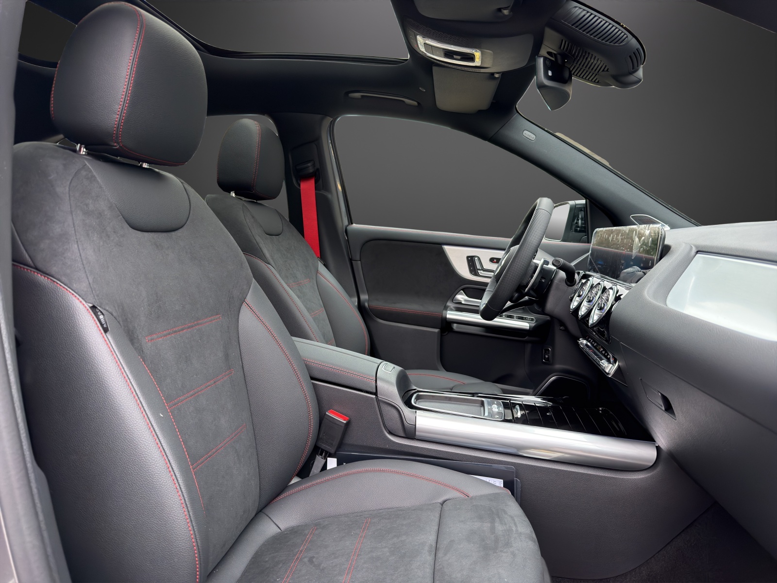 MERCEDES-BENZ GLA AMG 35 4Matic 8G-DCT-image-12