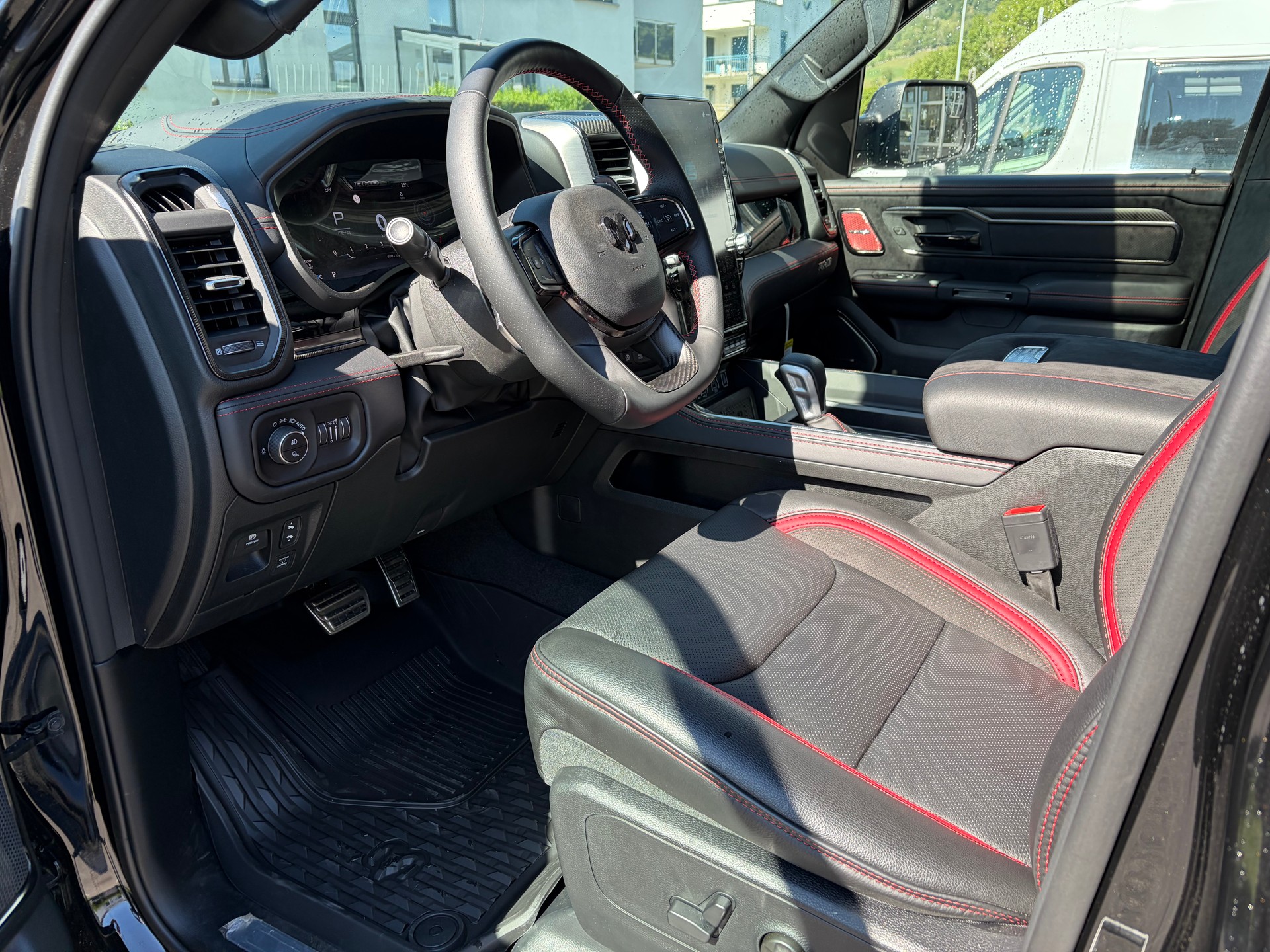 DODGE Ram 1500 RHO Crew Cab 3.0l Hurricane 4WD-image-7