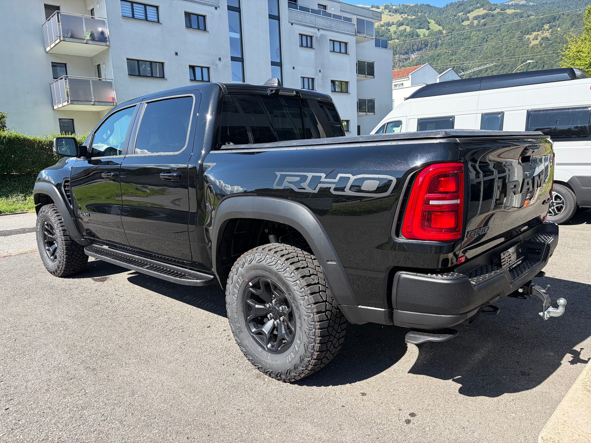 DODGE Ram 1500 RHO Crew Cab 3.0l Hurricane 4WD-image-4