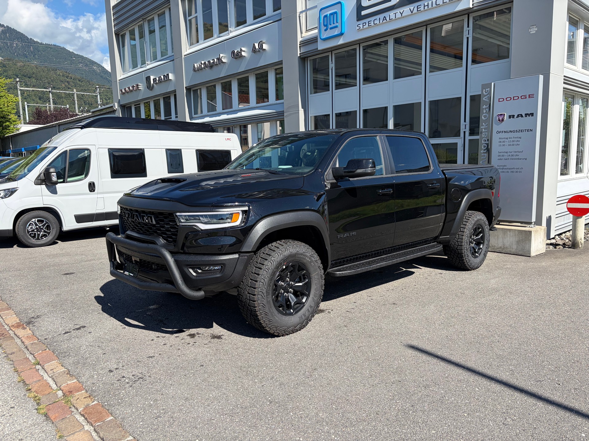 DODGE Ram 1500 RHO Crew Cab 3.0l Hurricane 4WD-image-1